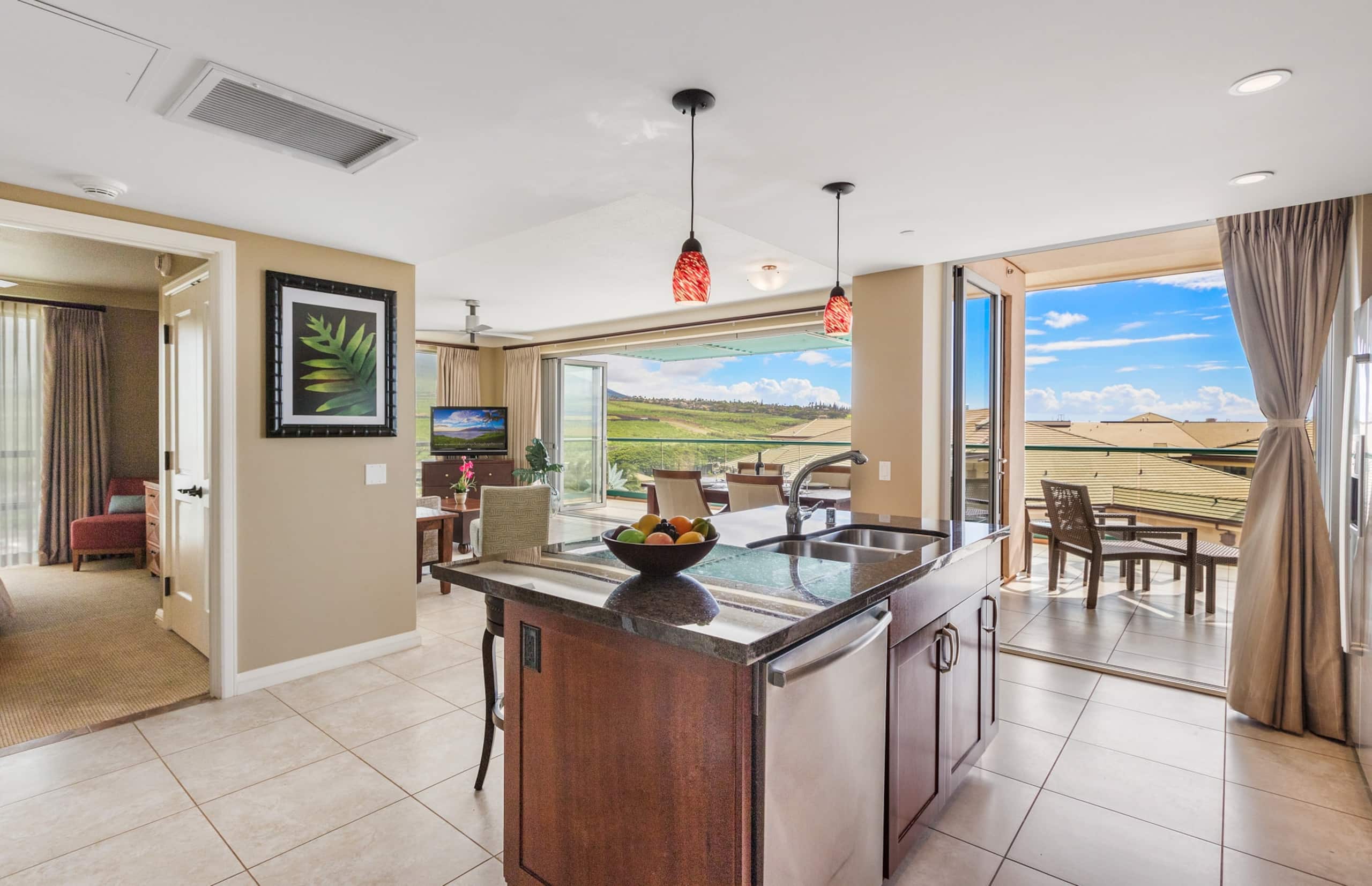 Condo in Lahaina · ★4.75 · 2 bedrooms · 3 beds · 2 baths - Image 5