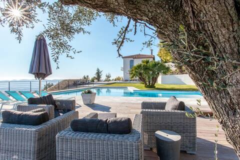 Luxury villa&pool, amazing views near Cannes