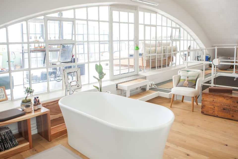 A three-level loft facing Table Mountain, Woodstock, Cape Town, South Africa, photo 7 of 10