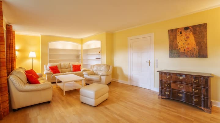 ห้องนั่งเล่น/เลานจ์