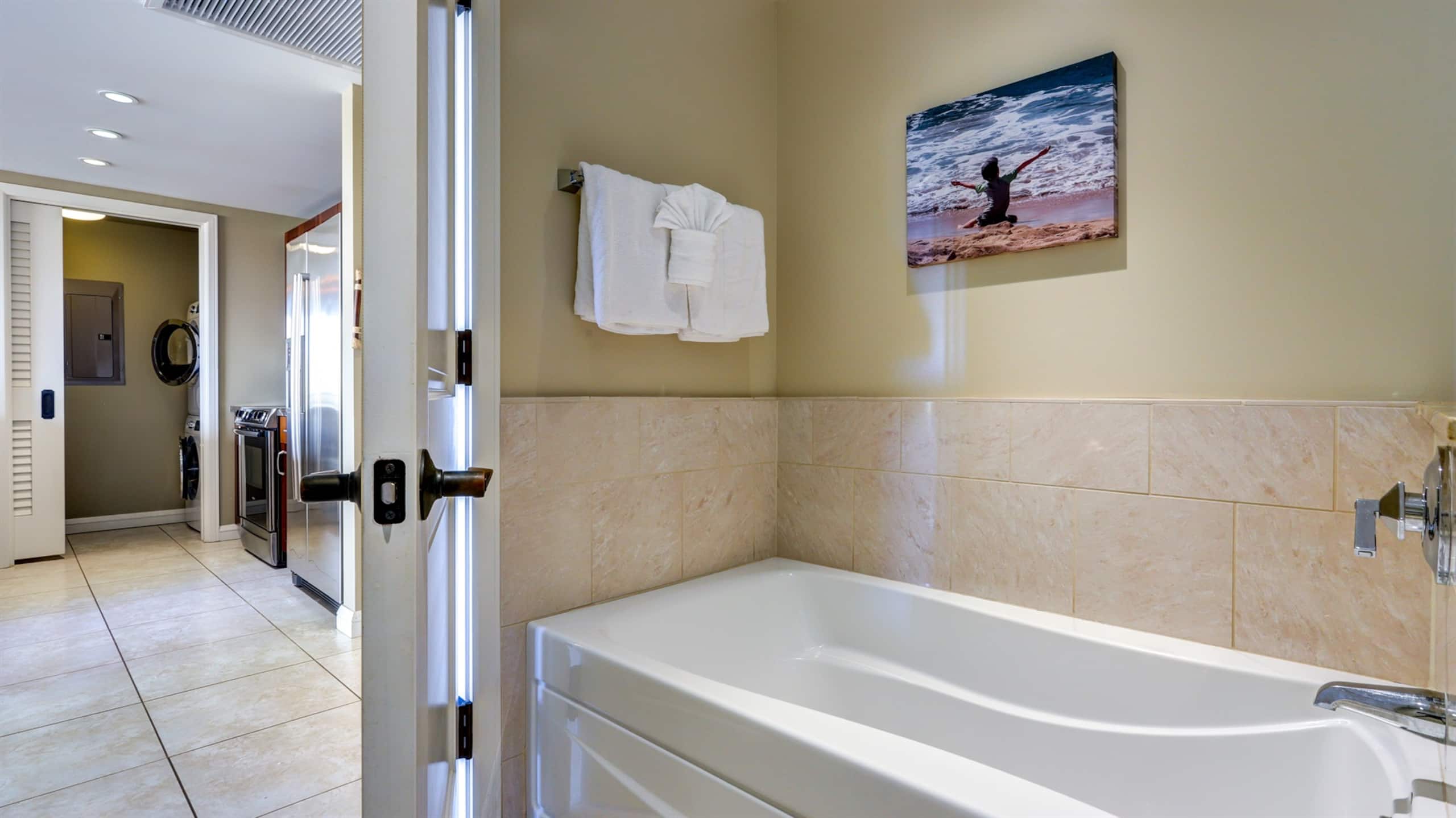 Condo in Kaanapali · ★4.84 · 1 bedroom · 2 beds · 1 bath - Photo 27