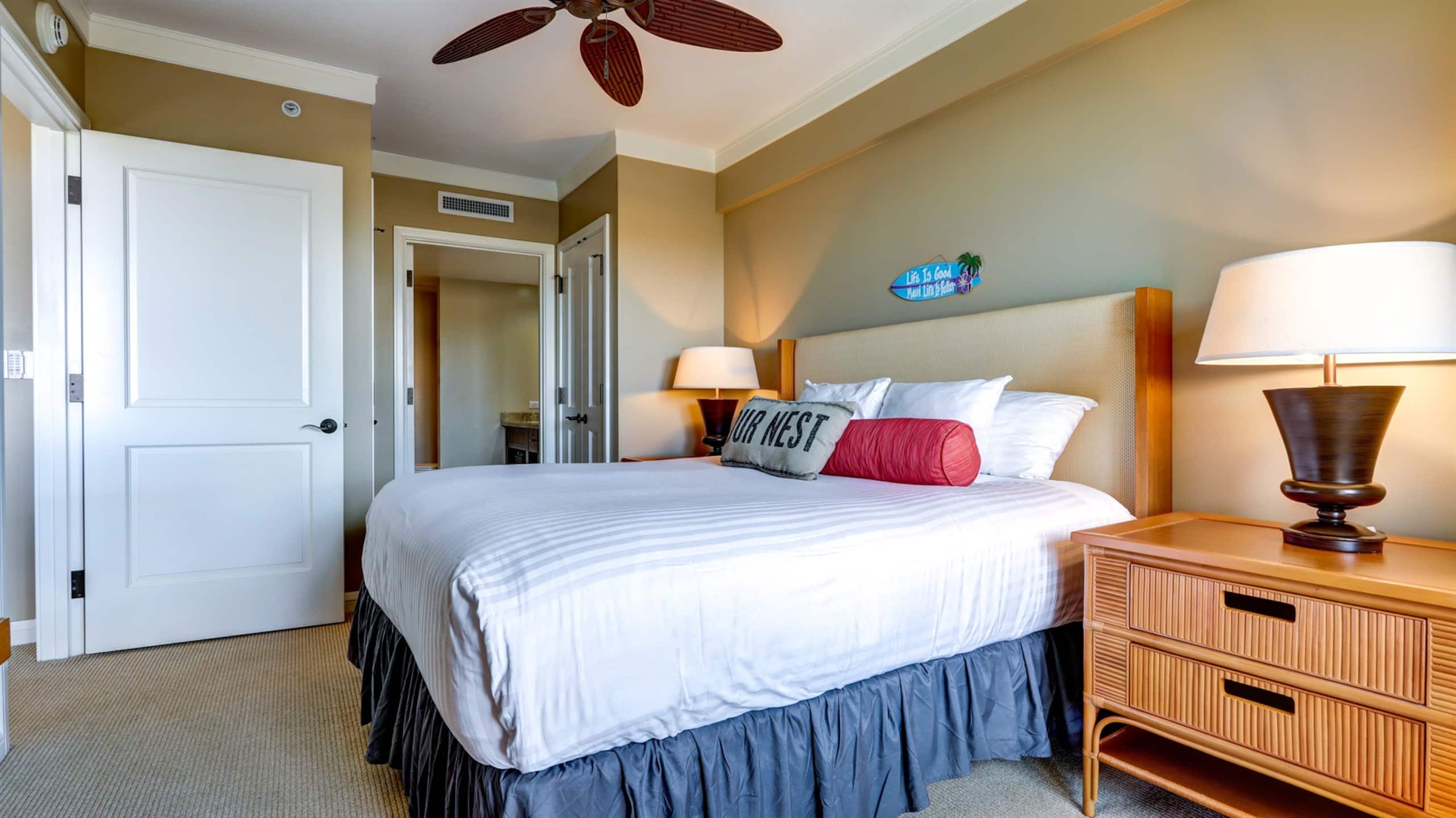 Condo in Kaanapali · ★4.84 · 1 bedroom · 2 beds · 1 bath - Photo 21