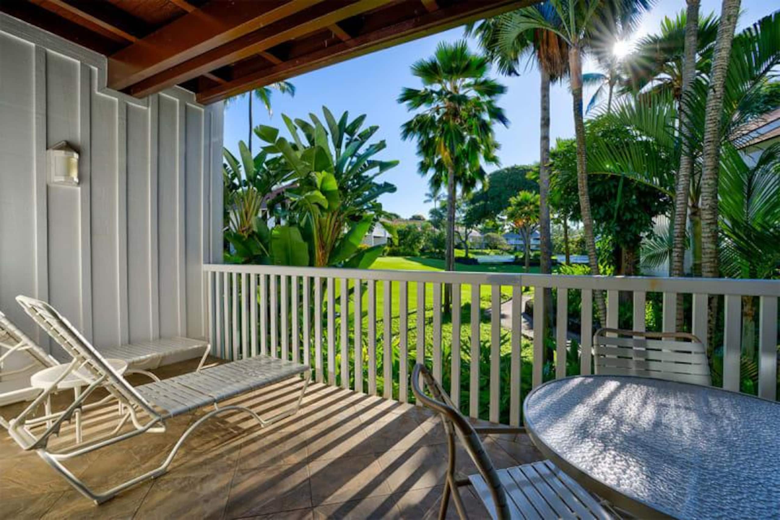 Poipu retreat w/ pool, hot tub & gym access - Photo 6