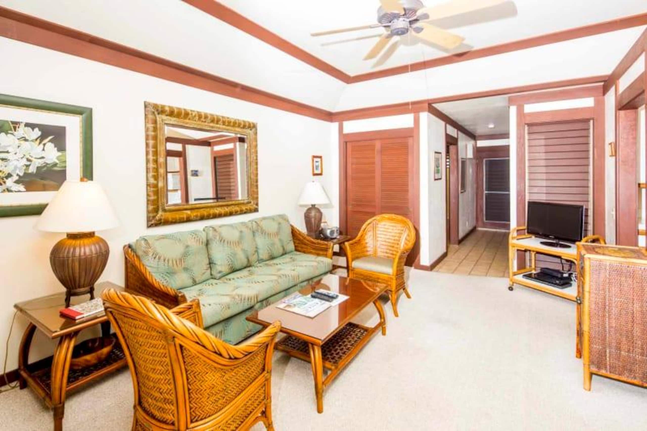 Tropical Poipu condo w/ beach access - Photo 3