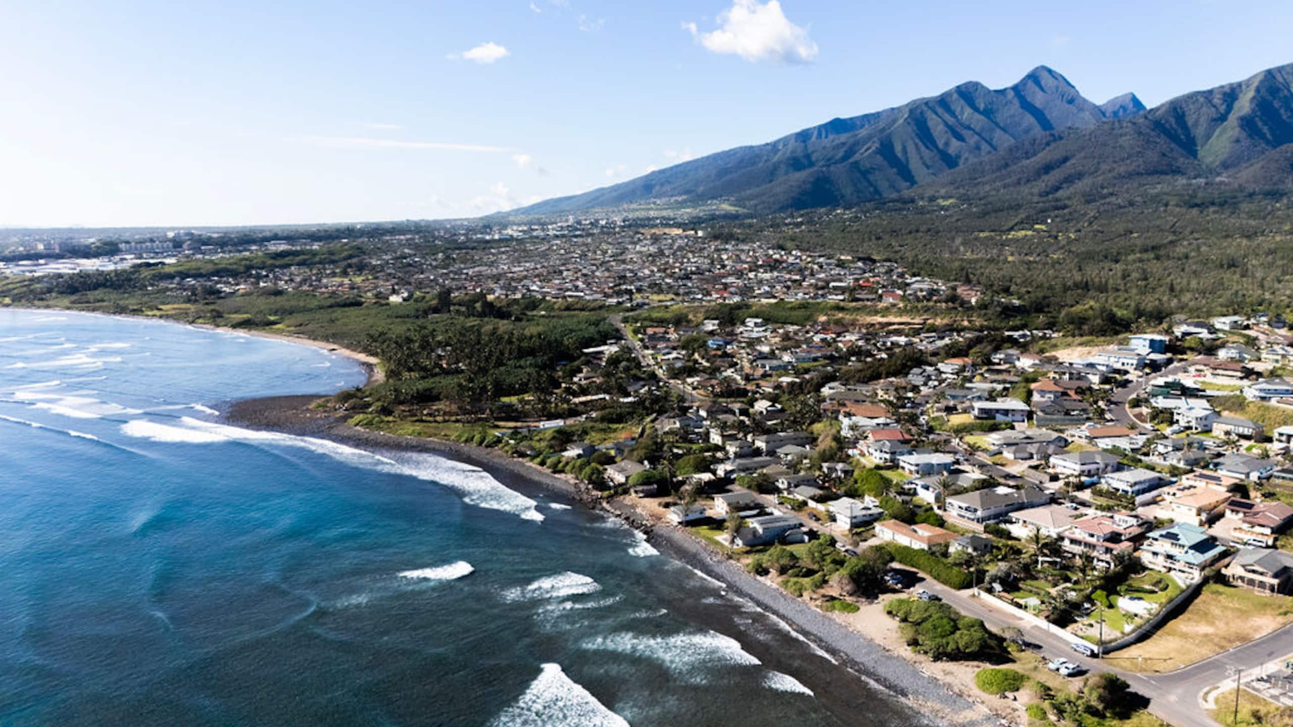 Home in Wailuku · ★4.67 · 4 bedrooms · 5 beds · 3 baths - Image 30