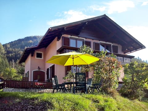 Lux by Interhome