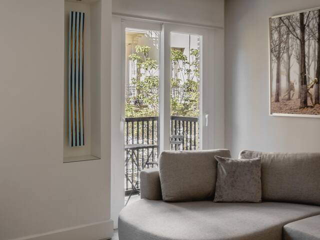 Claudio Coello I – LUXA HOME gallery image 5