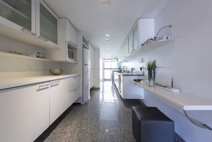 Amazing view Lagoa 3 bedrooms gallery image 5