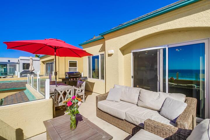 Pacific Sunset – Oceanfront deck, 2 Car Garage! gallery image 2