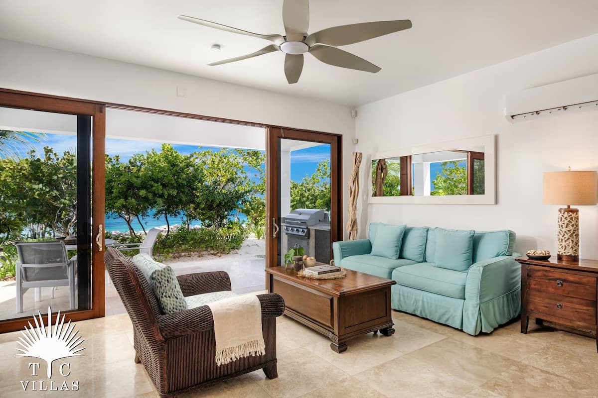 TC Villas | Water Edge | Romantic Beachfront