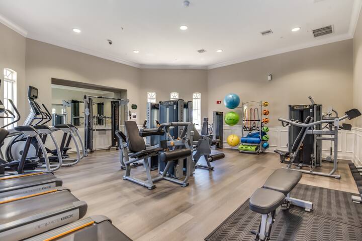 2BR Condo w/ Balcony & Resort Access in Orlando
