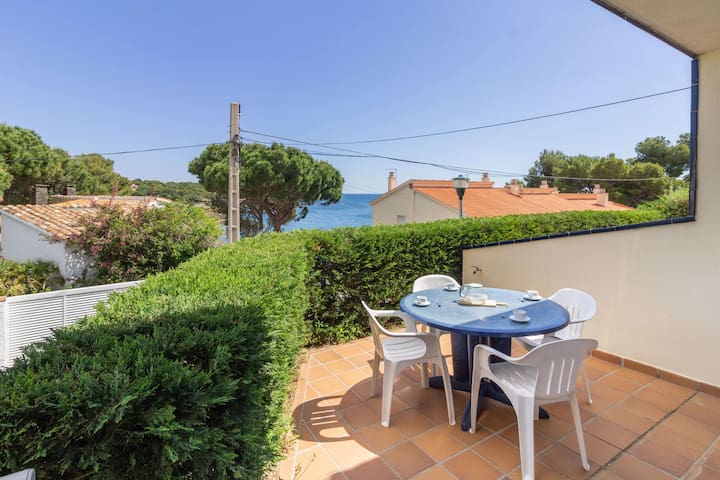 vinya farella 2 – ground floor with terrace, wifi,