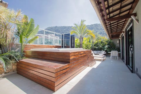 Penthouse with Jacuzzi in Copacabana for up to 10 people #508