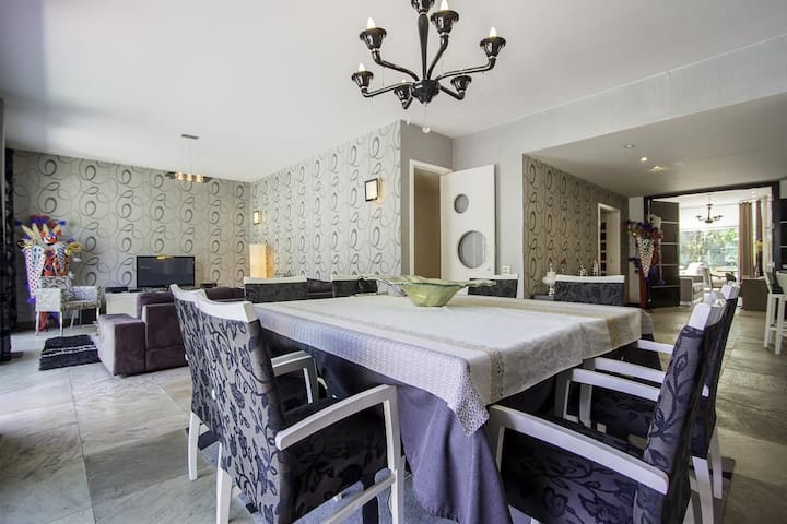 Penthouse with Jacuzzi in Copacabana for up to 10 people #508