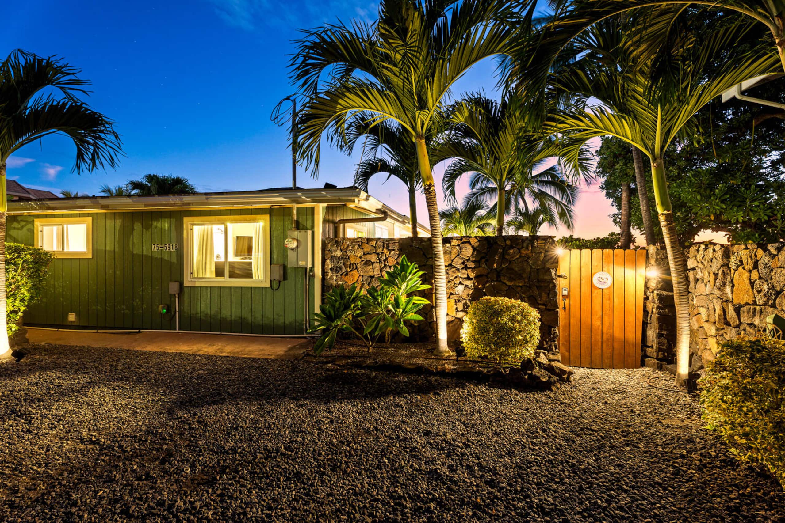 Home in Kailua-Kona · ★4.69 · 3 bedrooms · 4 beds · 2 baths - Image 40
