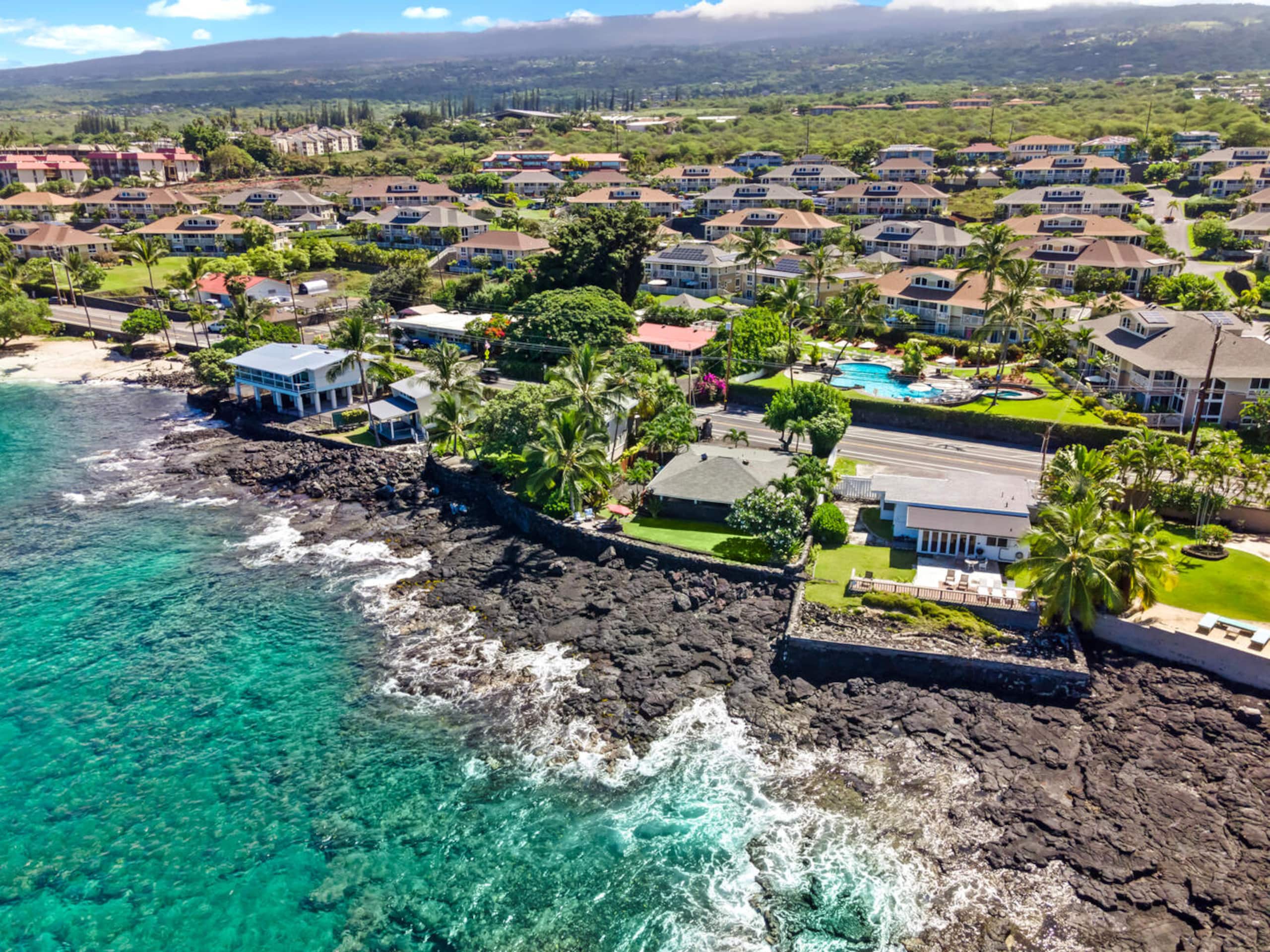 Home in Kailua-Kona · ★4.69 · 3 bedrooms · 4 beds · 2 baths - Image 43