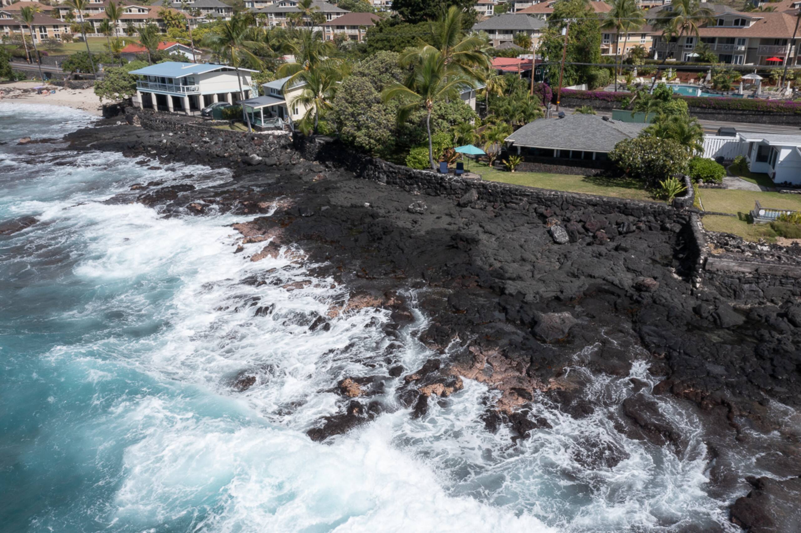 Home in Kailua-Kona · ★4.69 · 3 bedrooms · 4 beds · 2 baths - Image 54