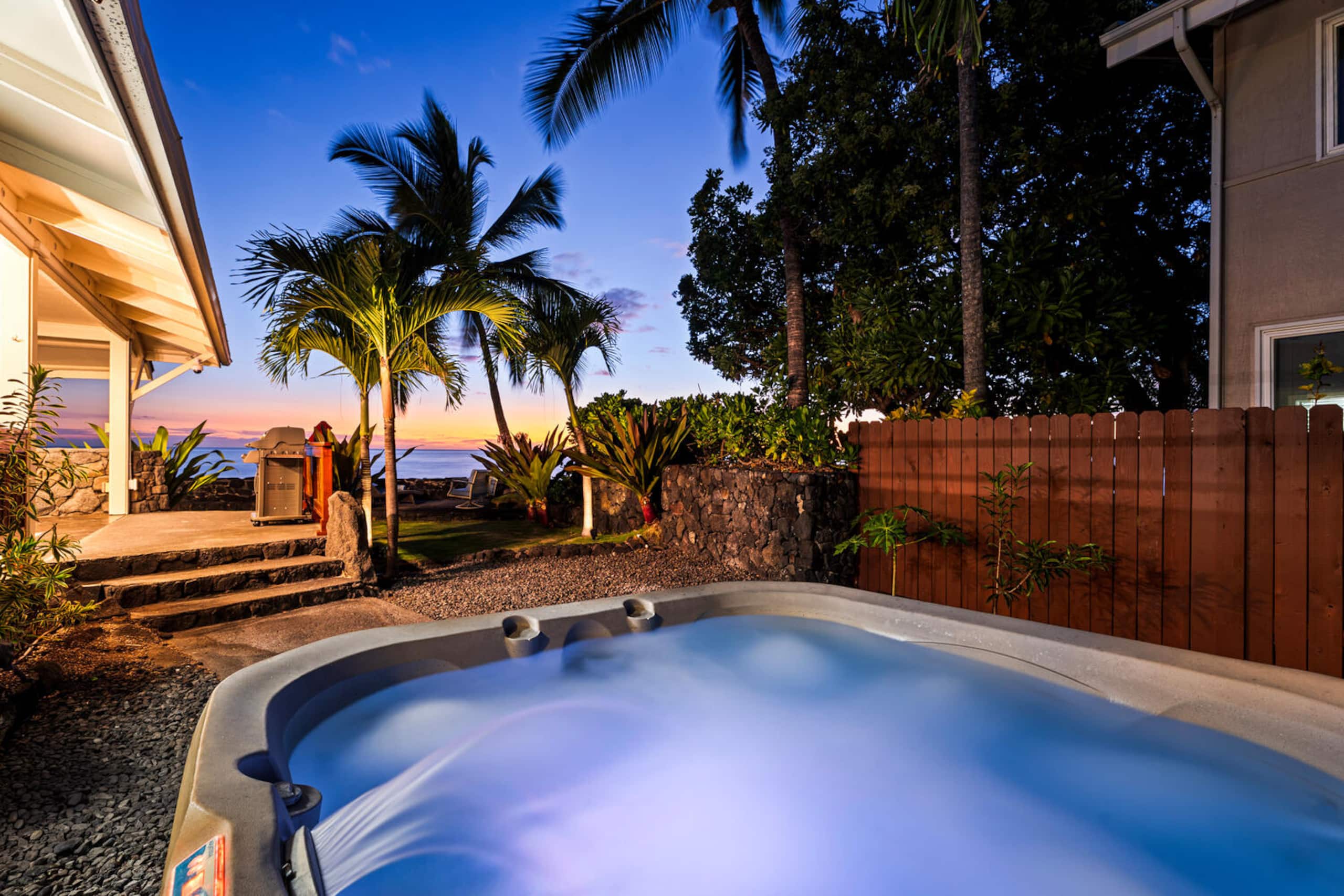 Home in Kailua-Kona · ★4.69 · 3 bedrooms · 4 beds · 2 baths - Image 5