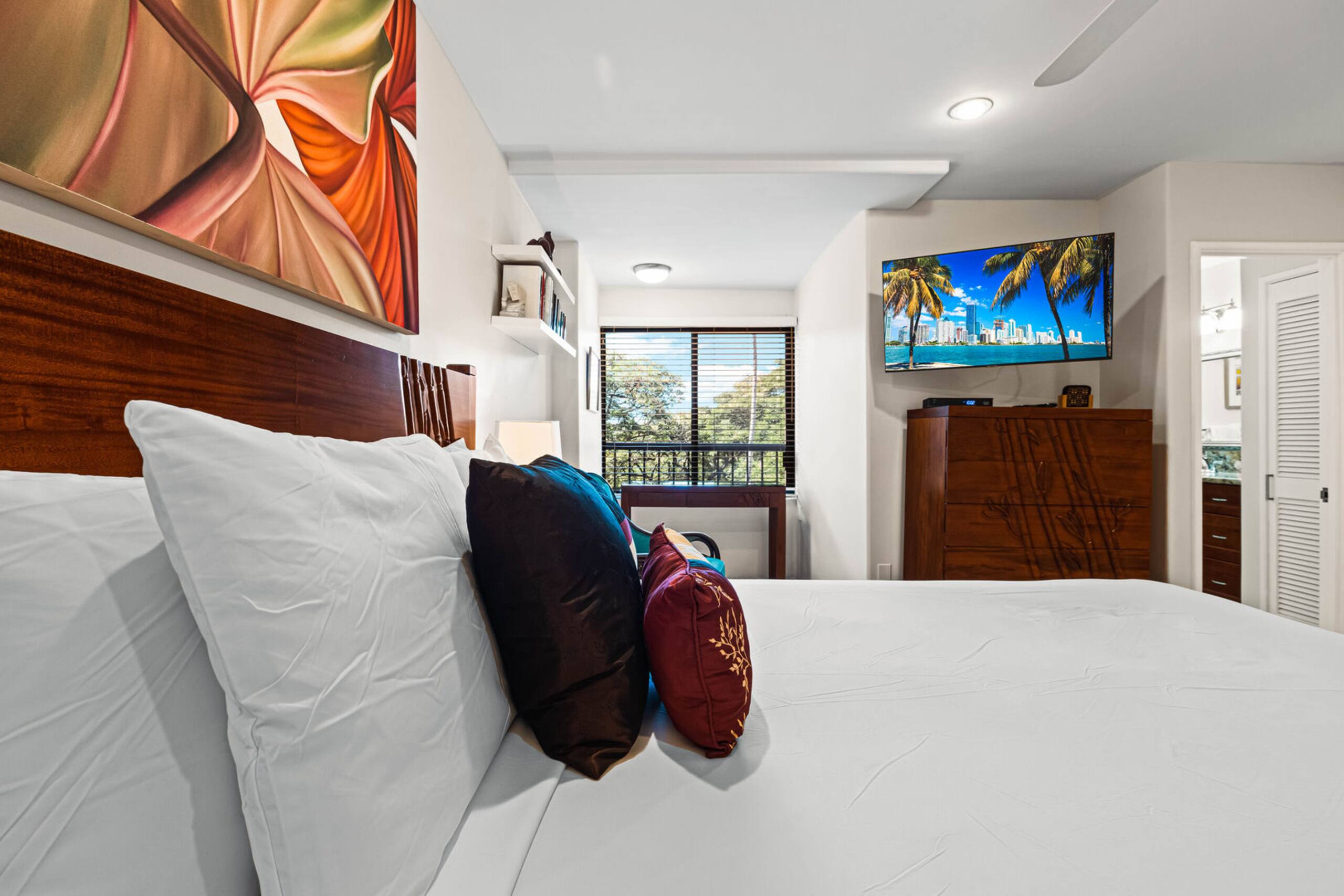 Condo in Lahaina · ★4.72 · 2 bedrooms · 3 beds · 2 baths - Image 20