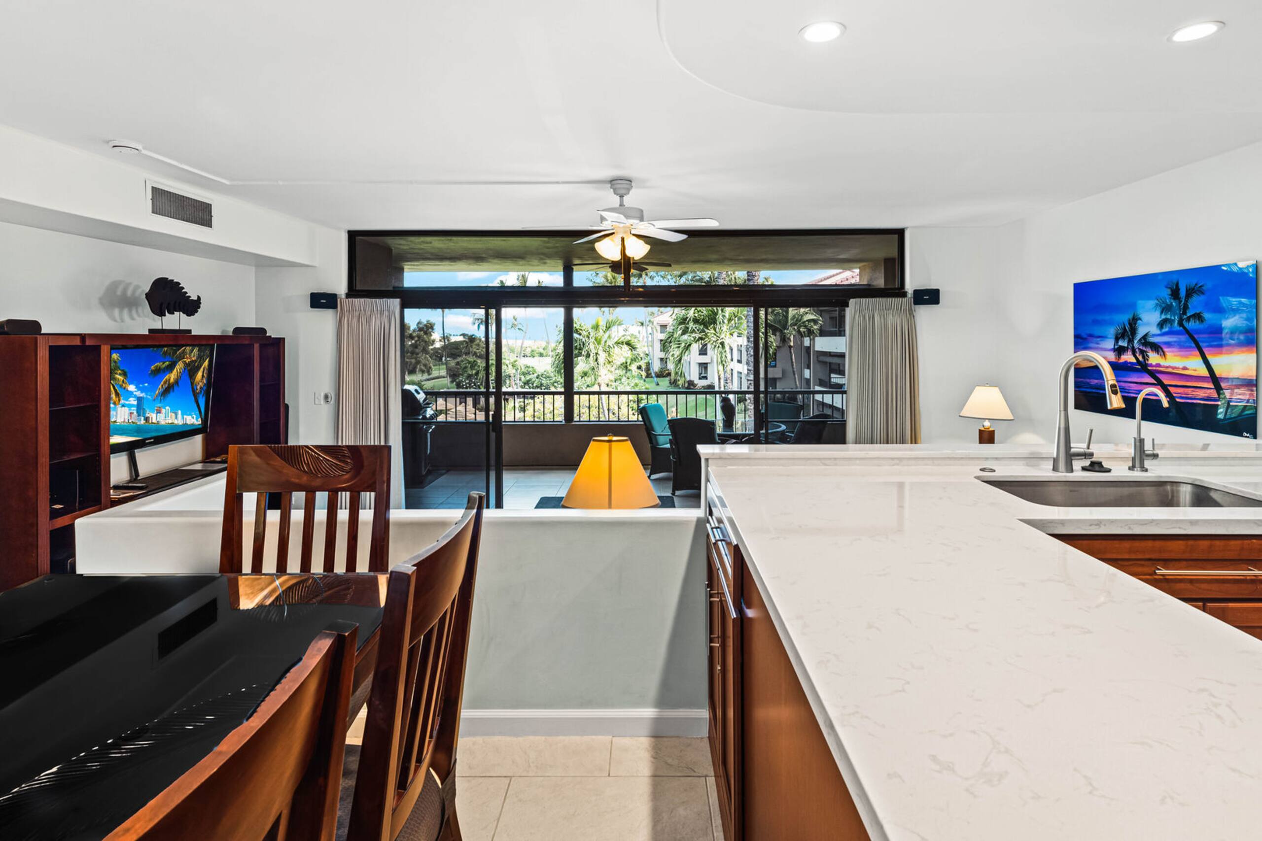 Condo in Lahaina · ★4.72 · 2 bedrooms · 3 beds · 2 baths - Image 10