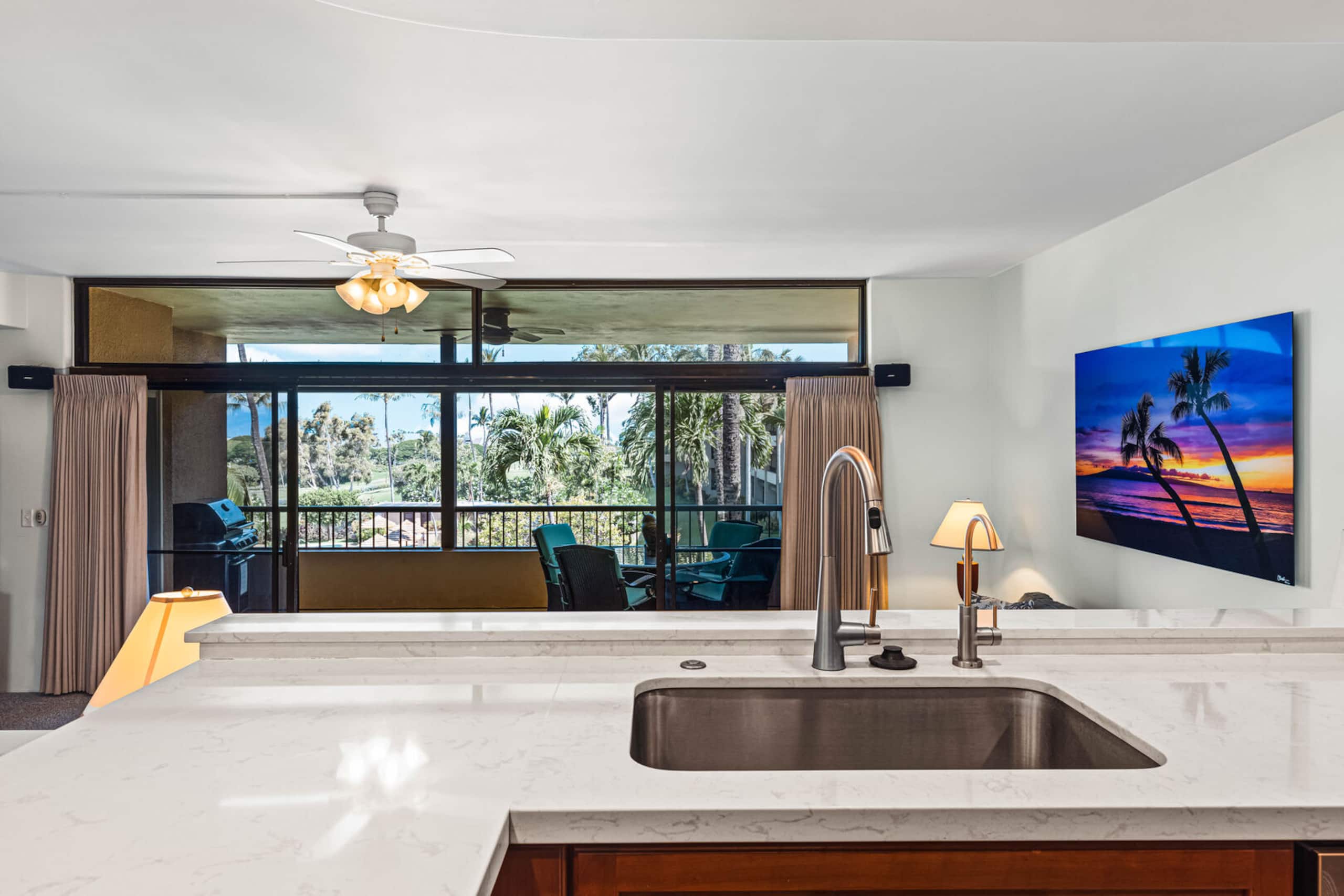 Condo in Lahaina · ★4.72 · 2 bedrooms · 3 beds · 2 baths - Image 11