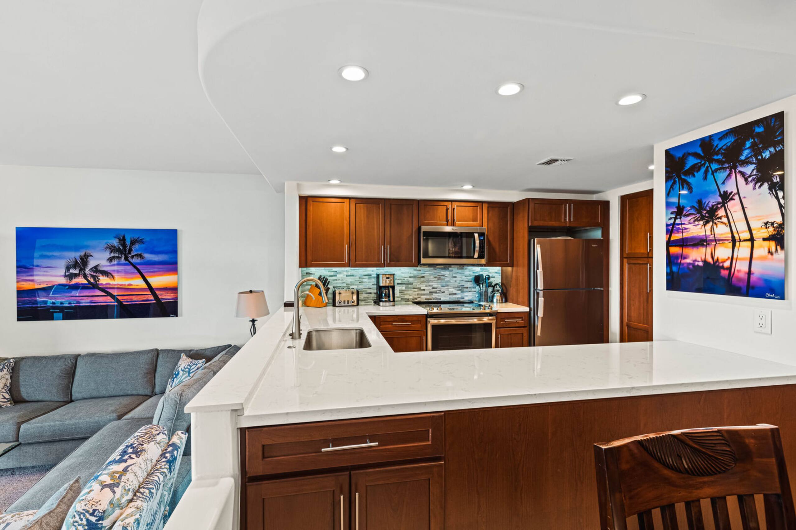 Condo in Lahaina · ★4.72 · 2 bedrooms · 3 beds · 2 baths - Image 8