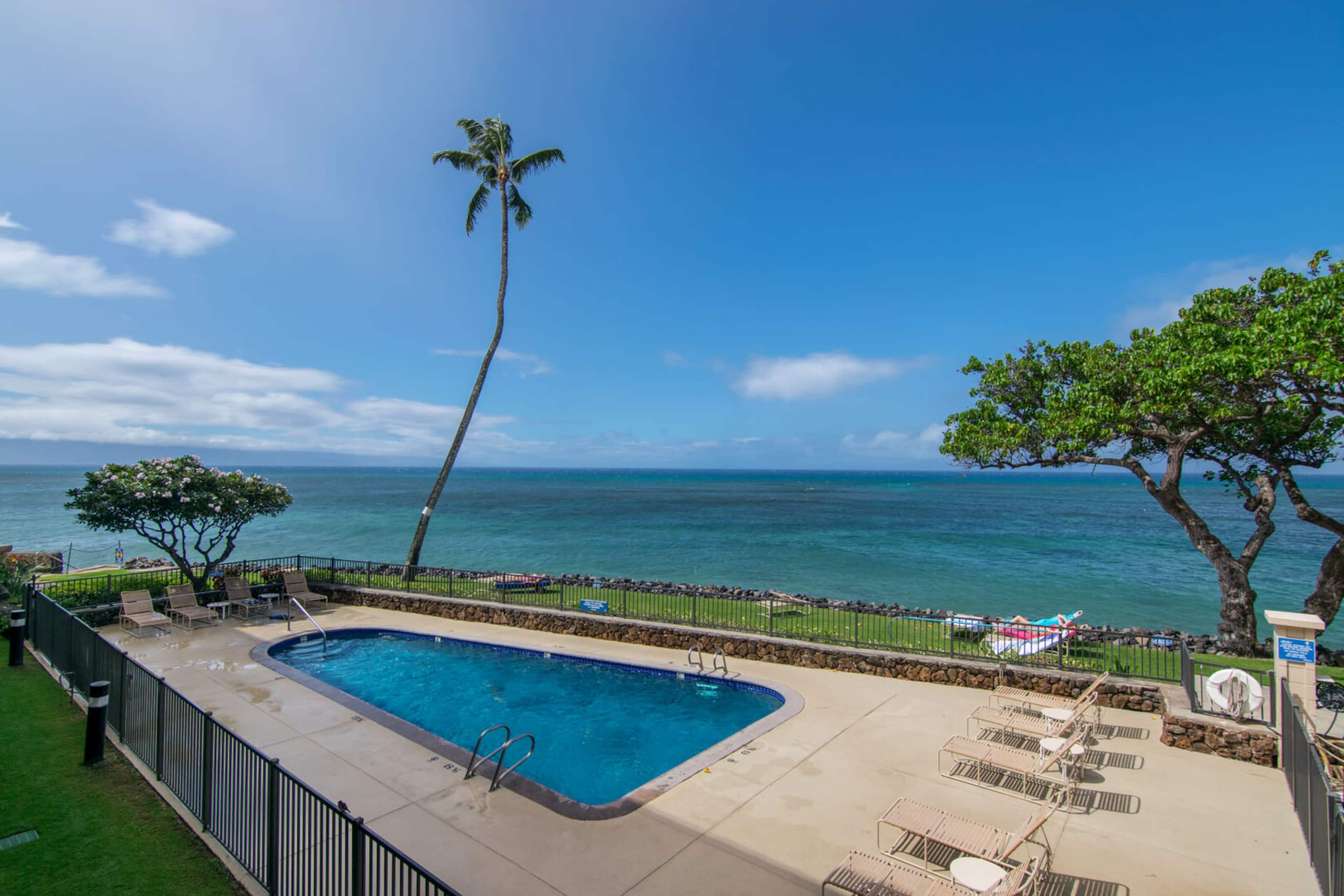Condo in Lahaina · ★4.86 · 1 bedroom · 1 bed · 1 private bath - Image 4