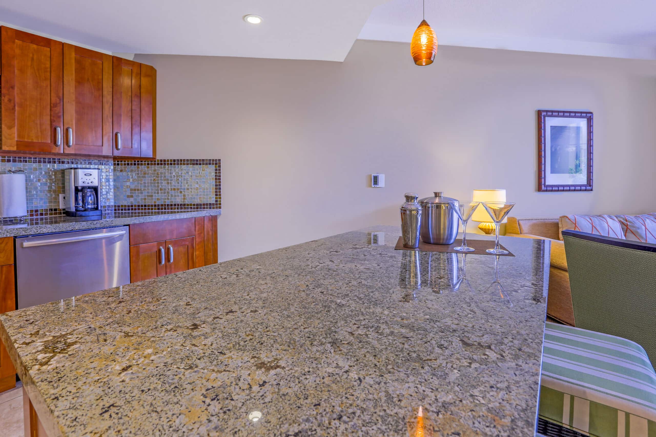 Condo in Lahaina · ★4.85 · Studio · 2 beds · 1 bath - Image 13