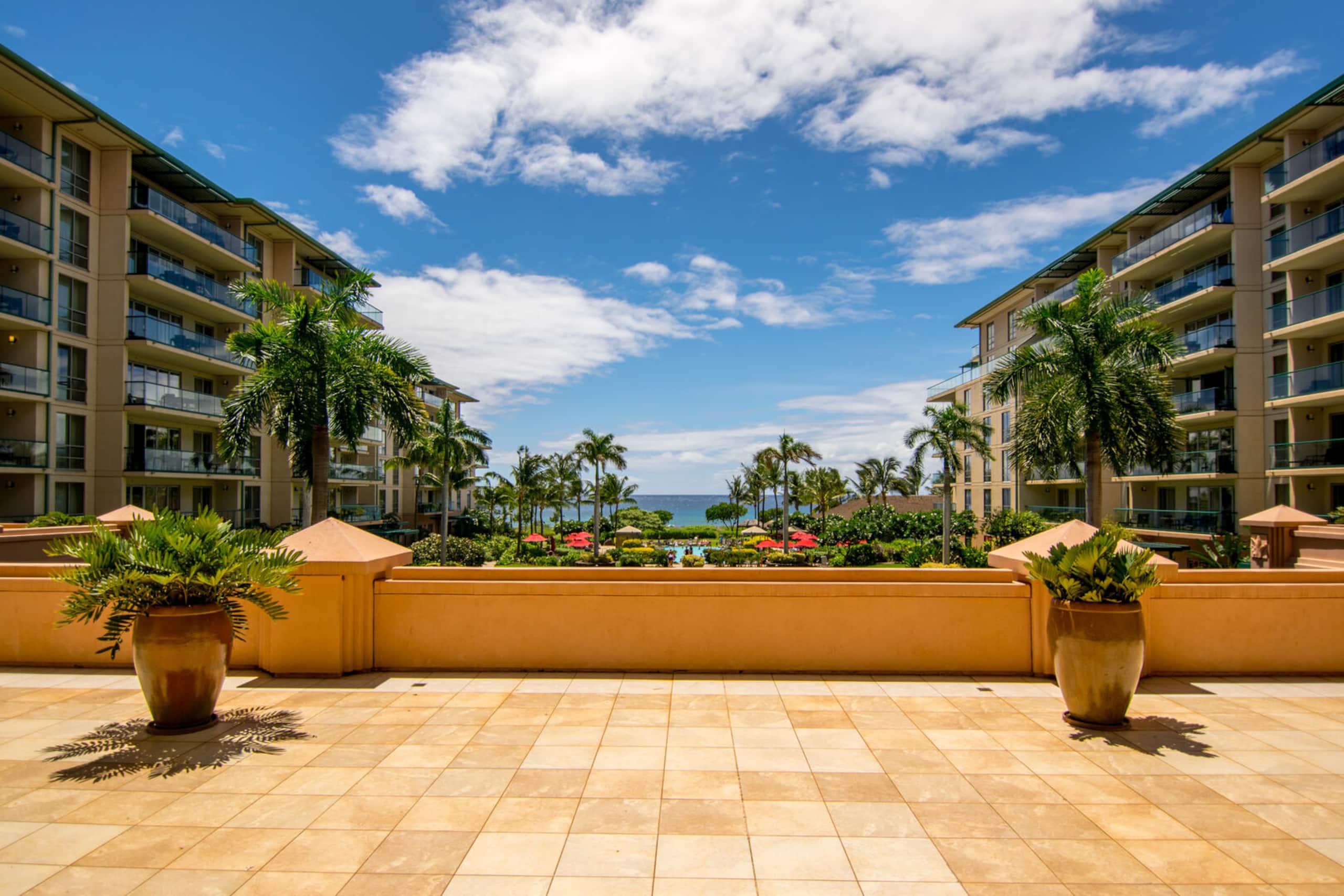 Condo in Lahaina · ★4.85 · Studio · 2 beds · 1 bath - Image 1
