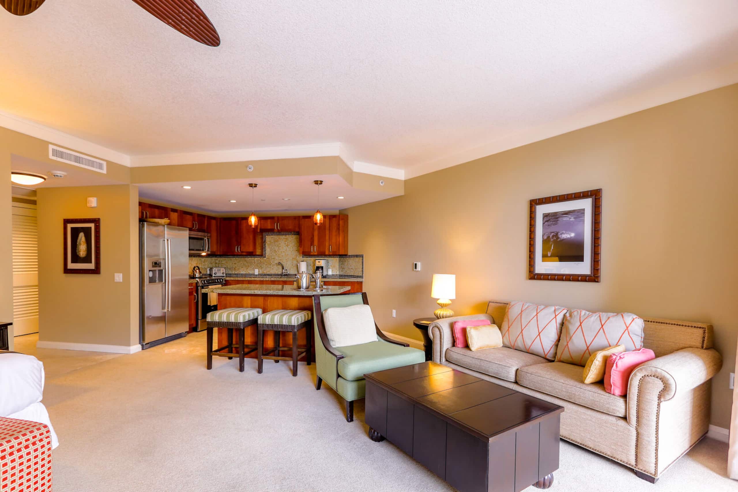 Condo in Lahaina · ★4.85 · Studio · 2 beds · 1 bath - Image 6