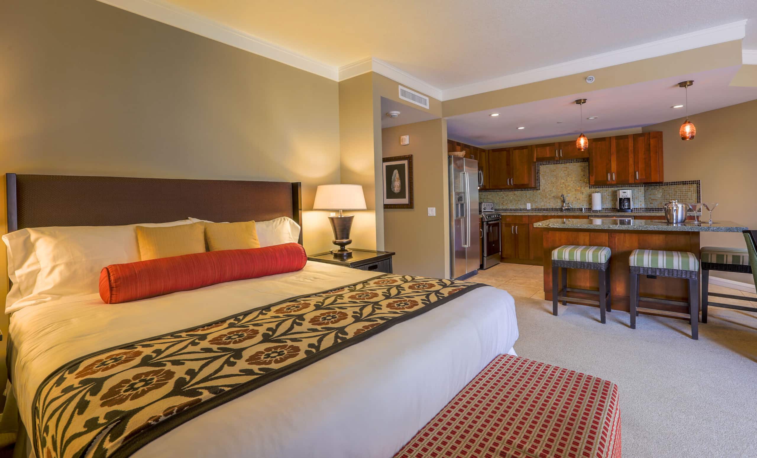 Condo in Lahaina · ★4.85 · Studio · 2 beds · 1 bath - Image 15