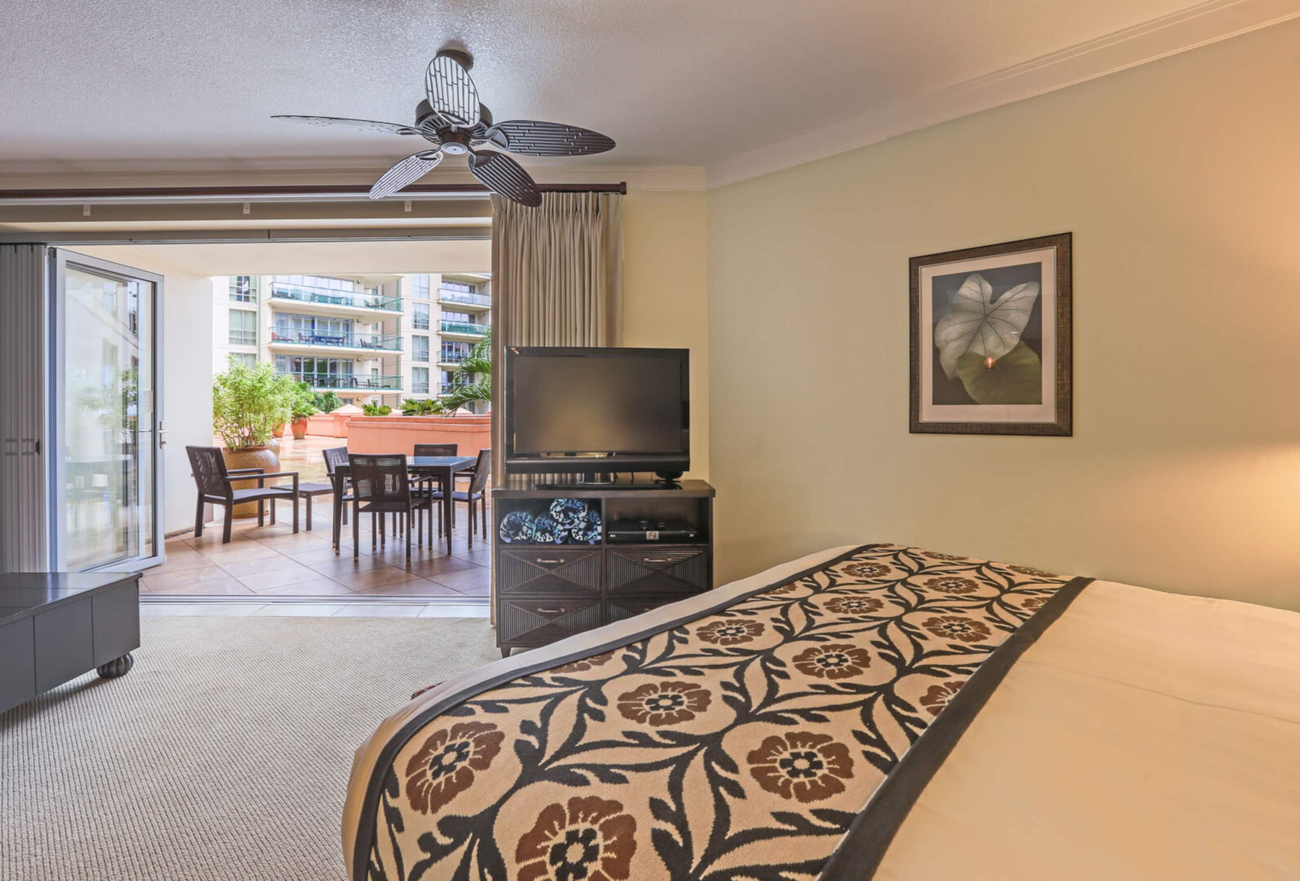 Condo in Lahaina · ★4.85 · Studio · 2 beds · 1 bath - Image 17