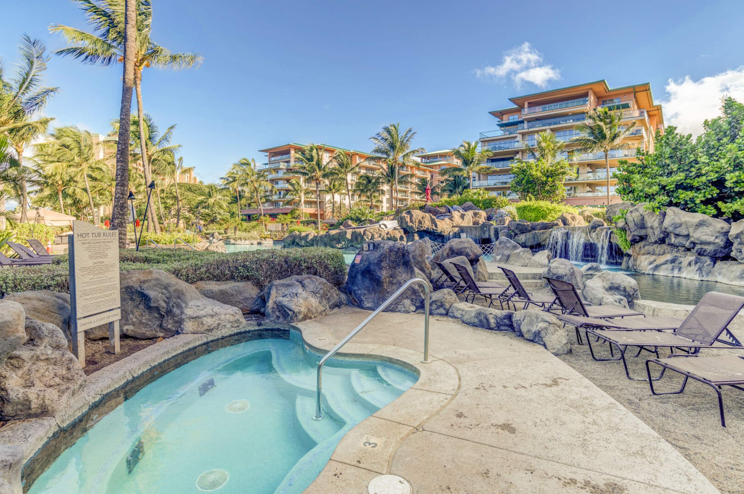 Condo in Lahaina · ★4.85 · Studio · 2 beds · 1 bath - Image 27