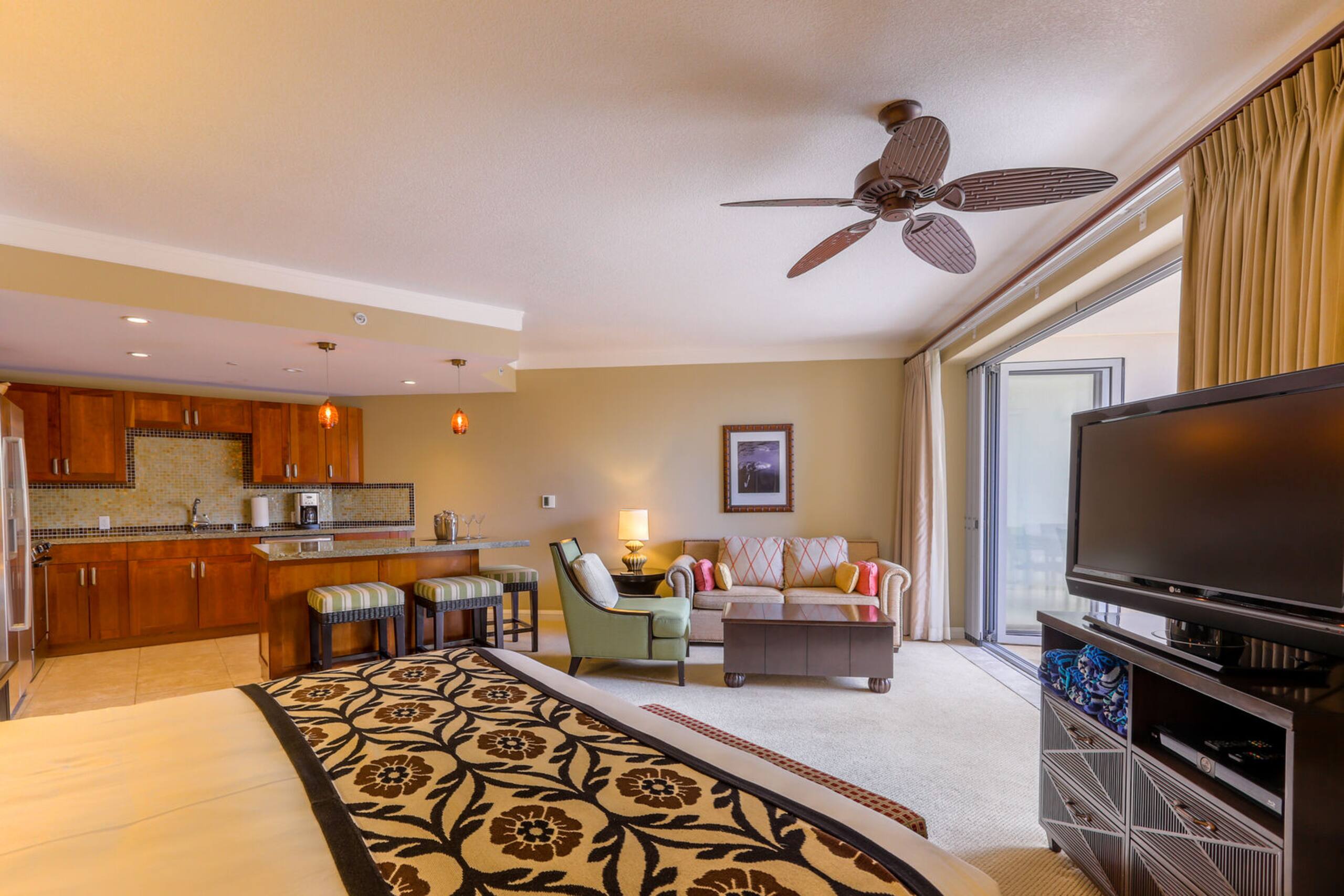 Condo in Lahaina · ★4.85 · Studio · 2 beds · 1 bath - Image 18