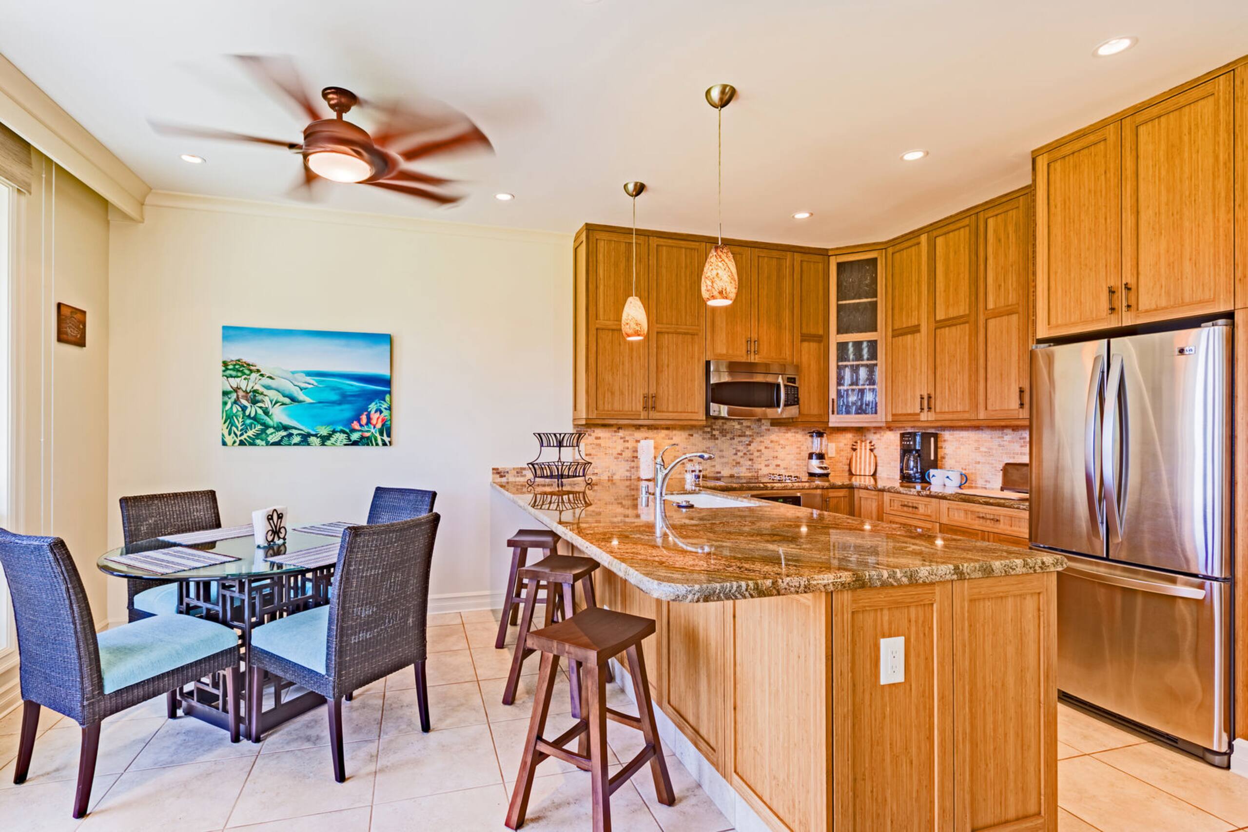Condo in Lahaina · ★4.8 · 1 bedroom · 2 beds · 2 private baths - Image 8