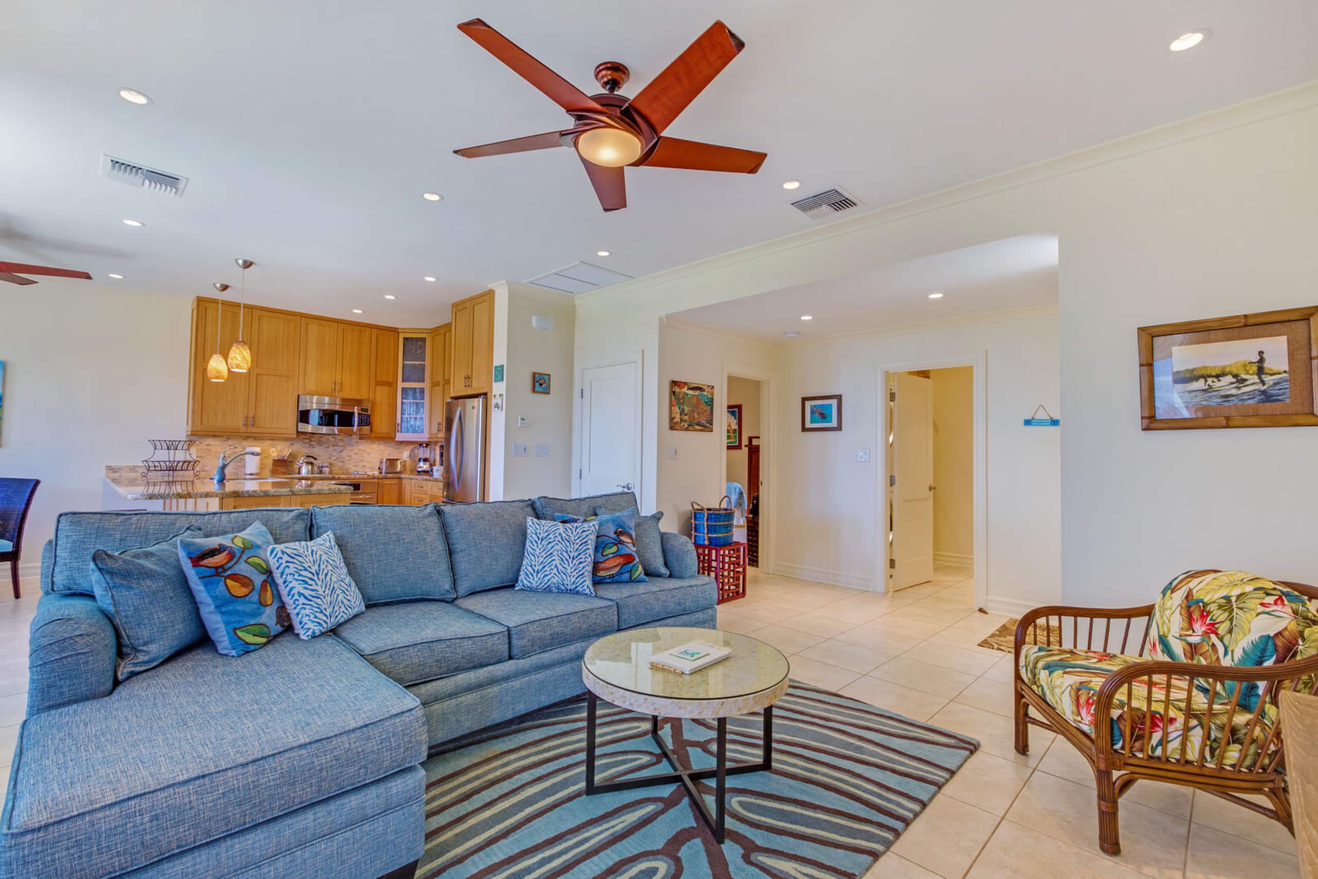Condo in Lahaina · ★4.8 · 1 bedroom · 2 beds · 2 private baths - Image 6