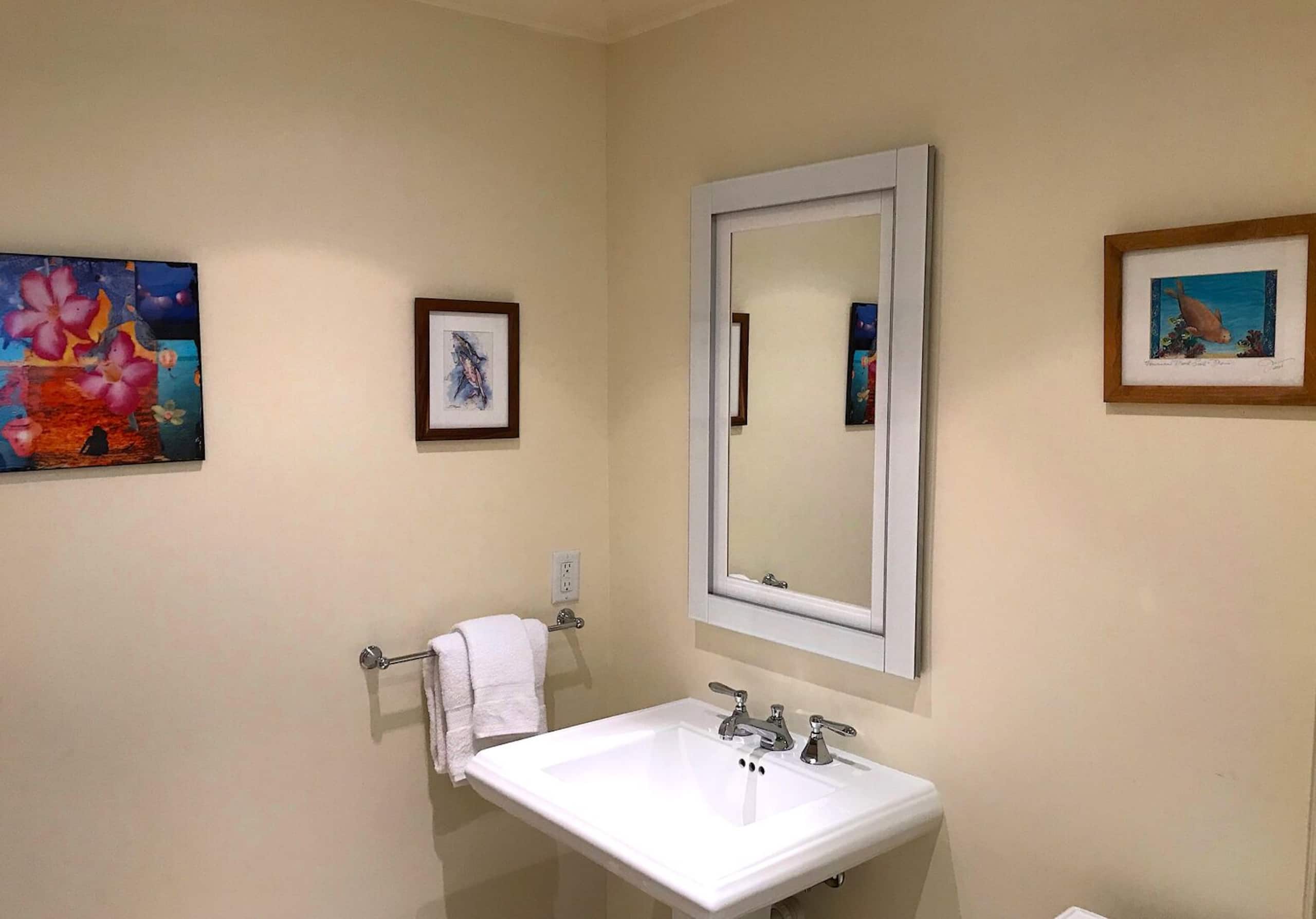 Condo in Lahaina · ★4.8 · 1 bedroom · 2 beds · 2 private baths - Image 25