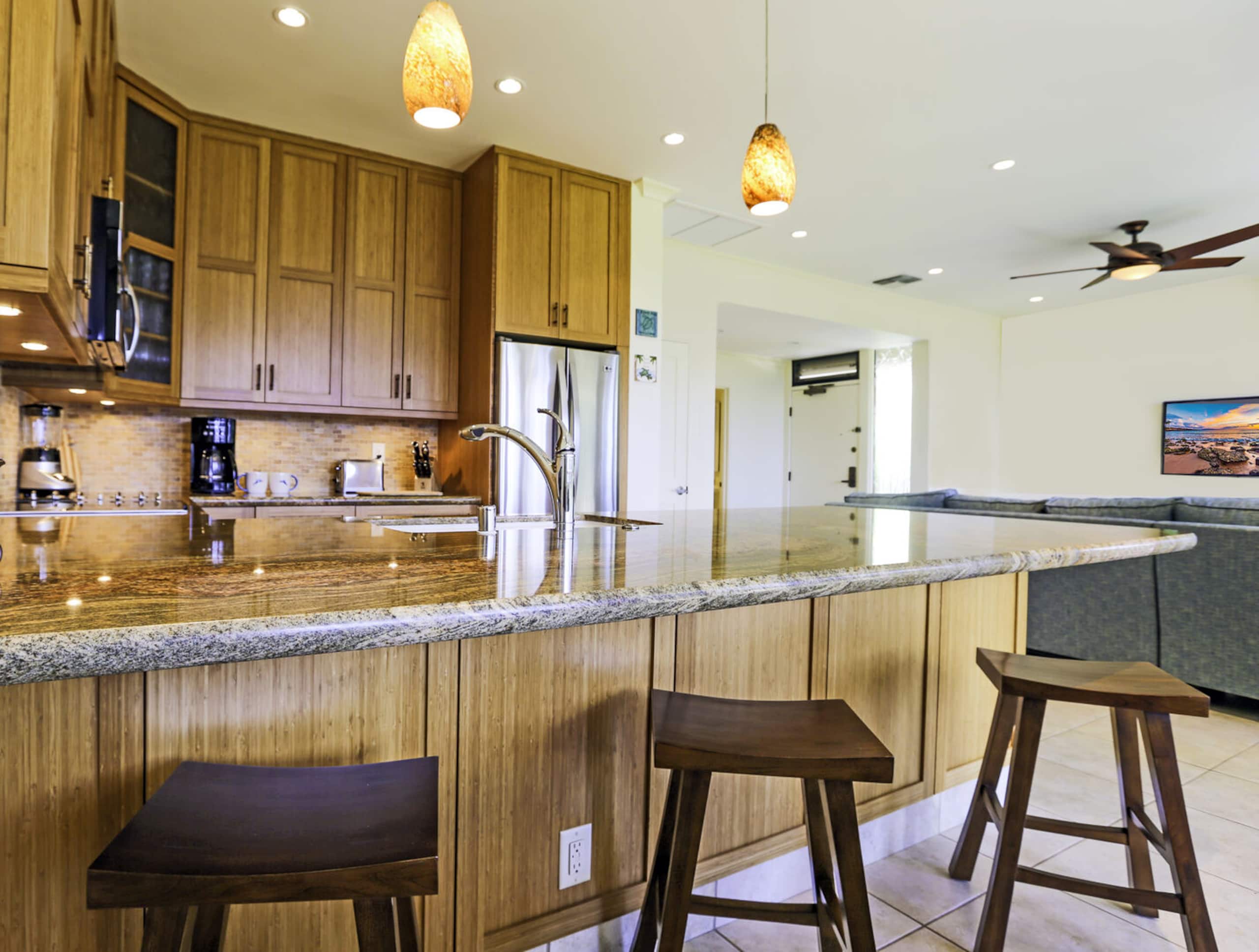 Condo in Lahaina · ★4.8 · 1 bedroom · 2 beds · 2 private baths - Image 9