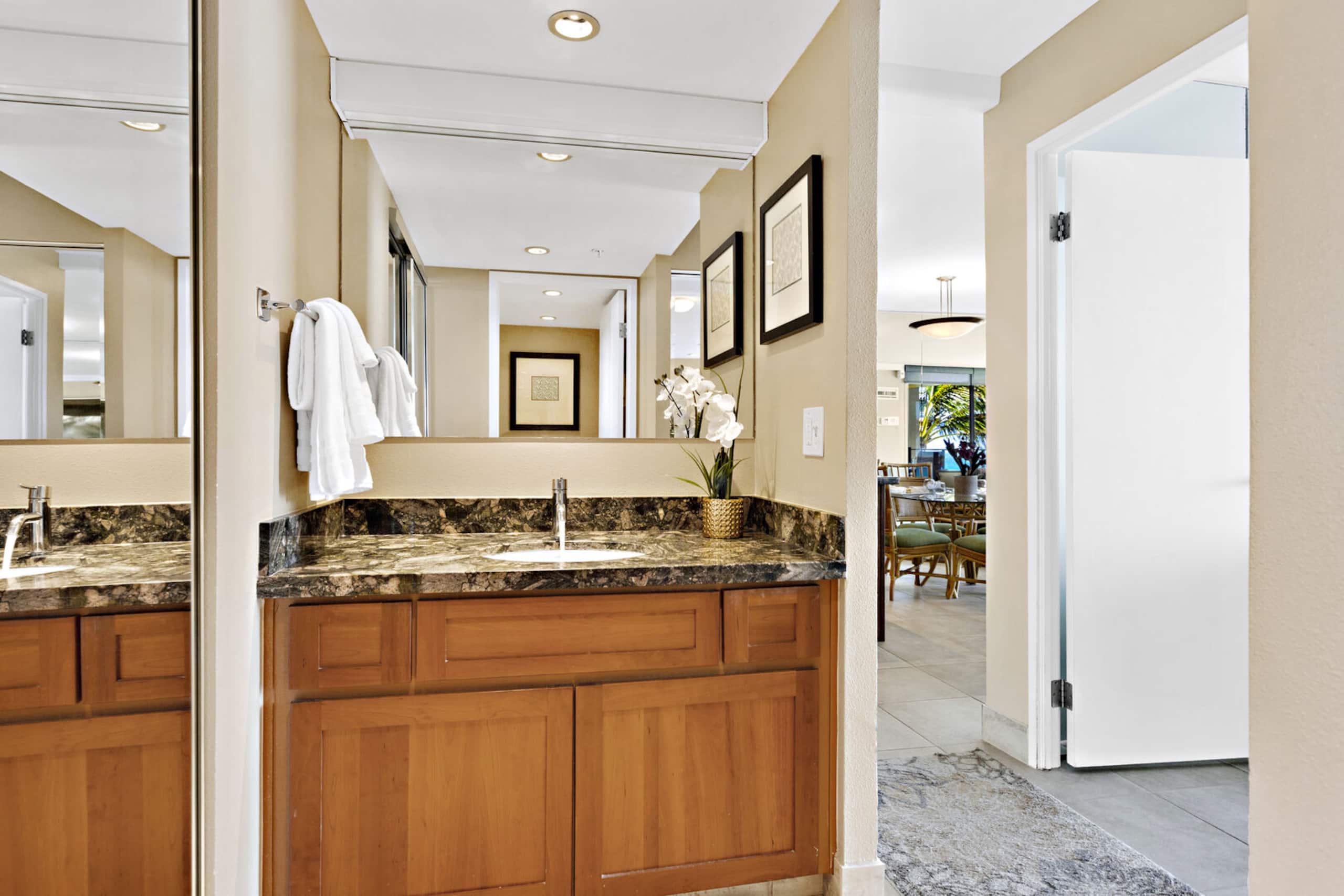 Condo in Lahaina · ★4.68 · 1 bedroom · 1 bed · 1 bath - Image 21