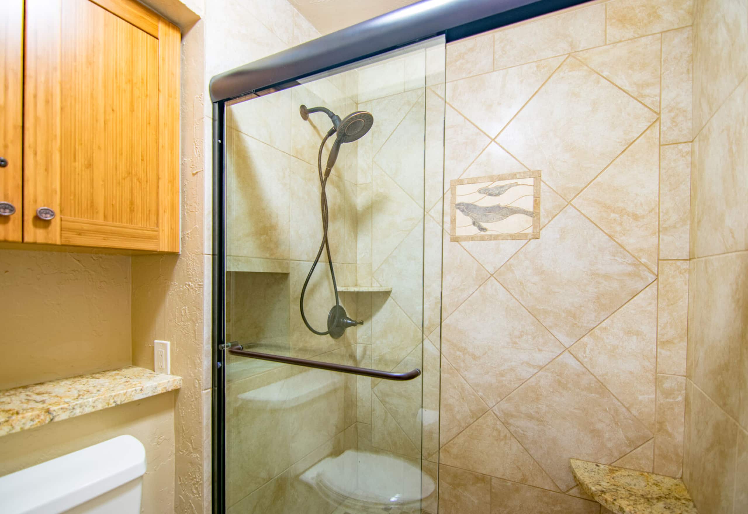 Condo in Lahaina · ★4.68 · 3 bedrooms · 5 beds · 2 baths - Image 14