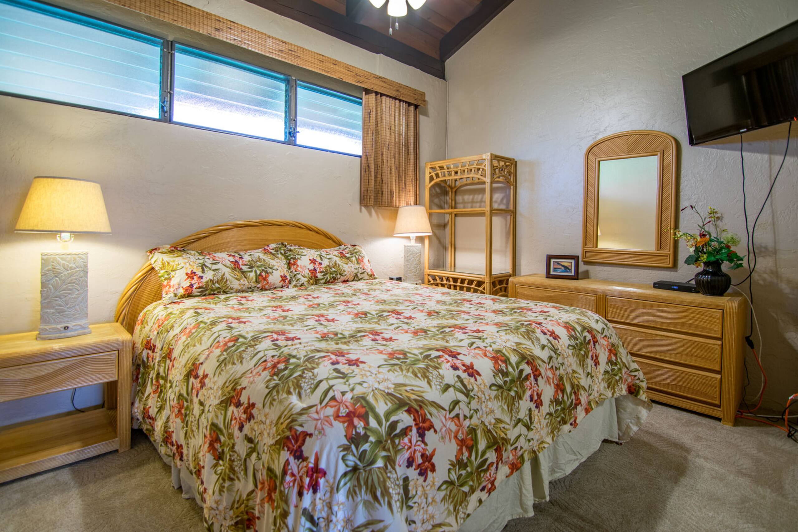 Condo in Lahaina · ★4.68 · 3 bedrooms · 5 beds · 2 baths - Image 16