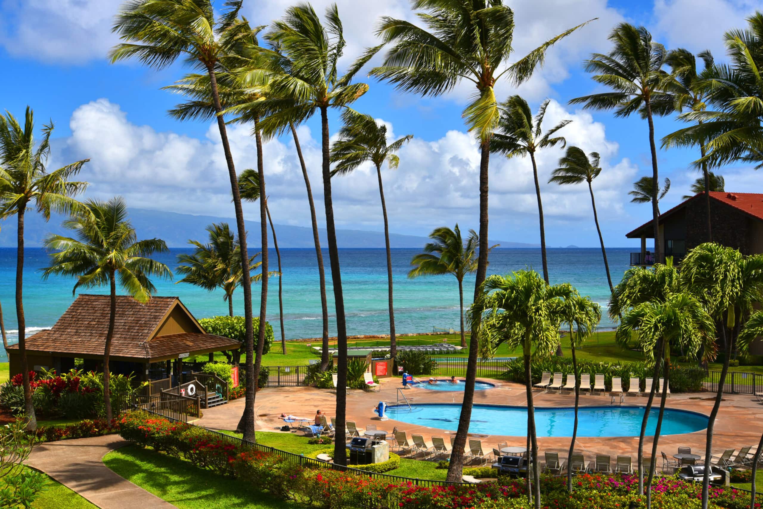Condo in Lahaina · ★4.68 · 3 bedrooms · 5 beds · 2 baths - Image 4