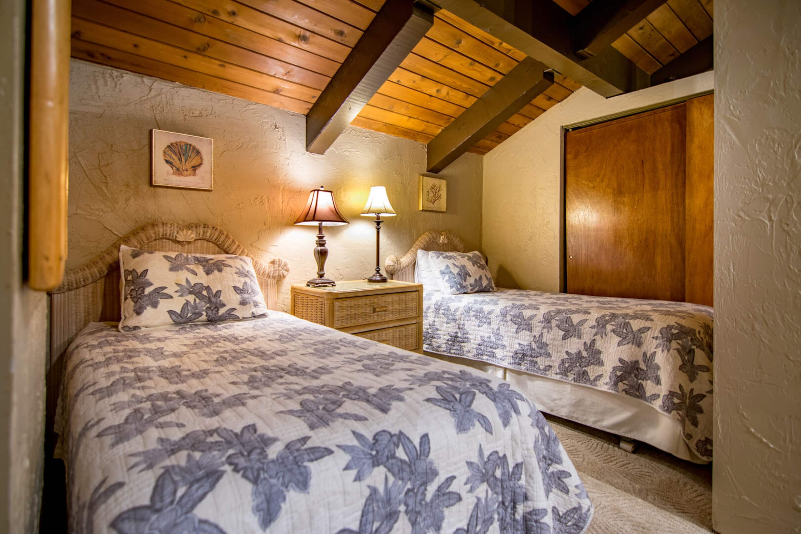 Condo in Lahaina · ★4.68 · 3 bedrooms · 5 beds · 2 baths - Image 22