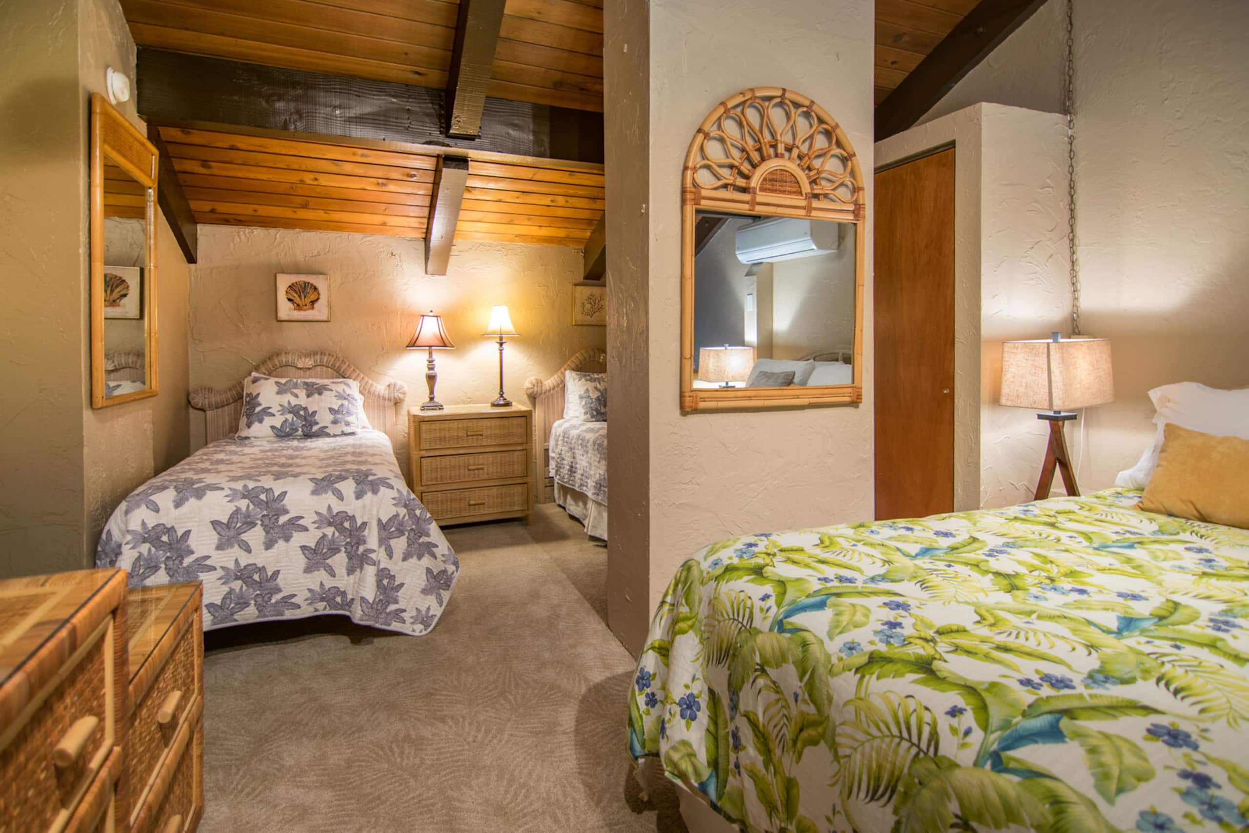 Condo in Lahaina · ★4.68 · 3 bedrooms · 5 beds · 2 baths - Image 21
