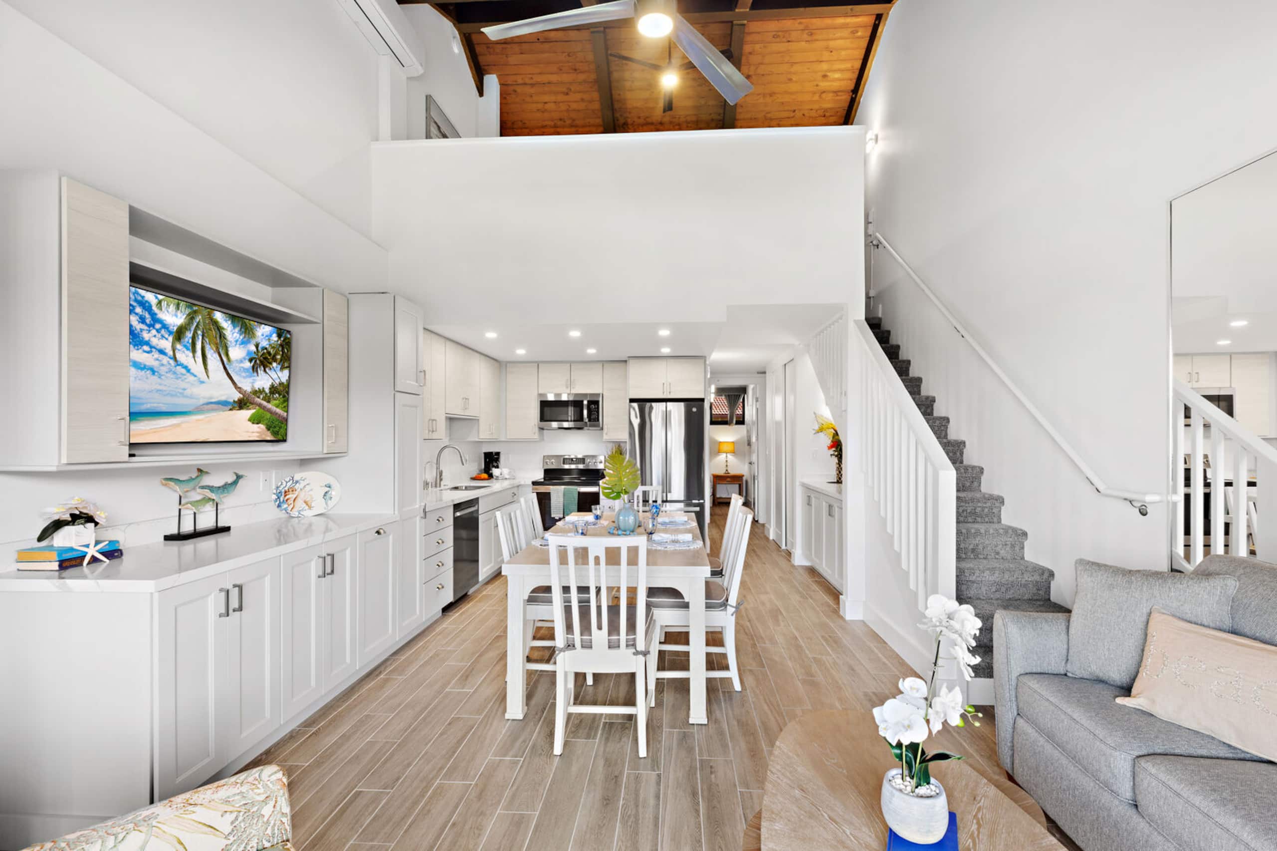 Condo in Lahaina · ★4.53 · 3 bedrooms · 6 beds · 2 baths - Image 7