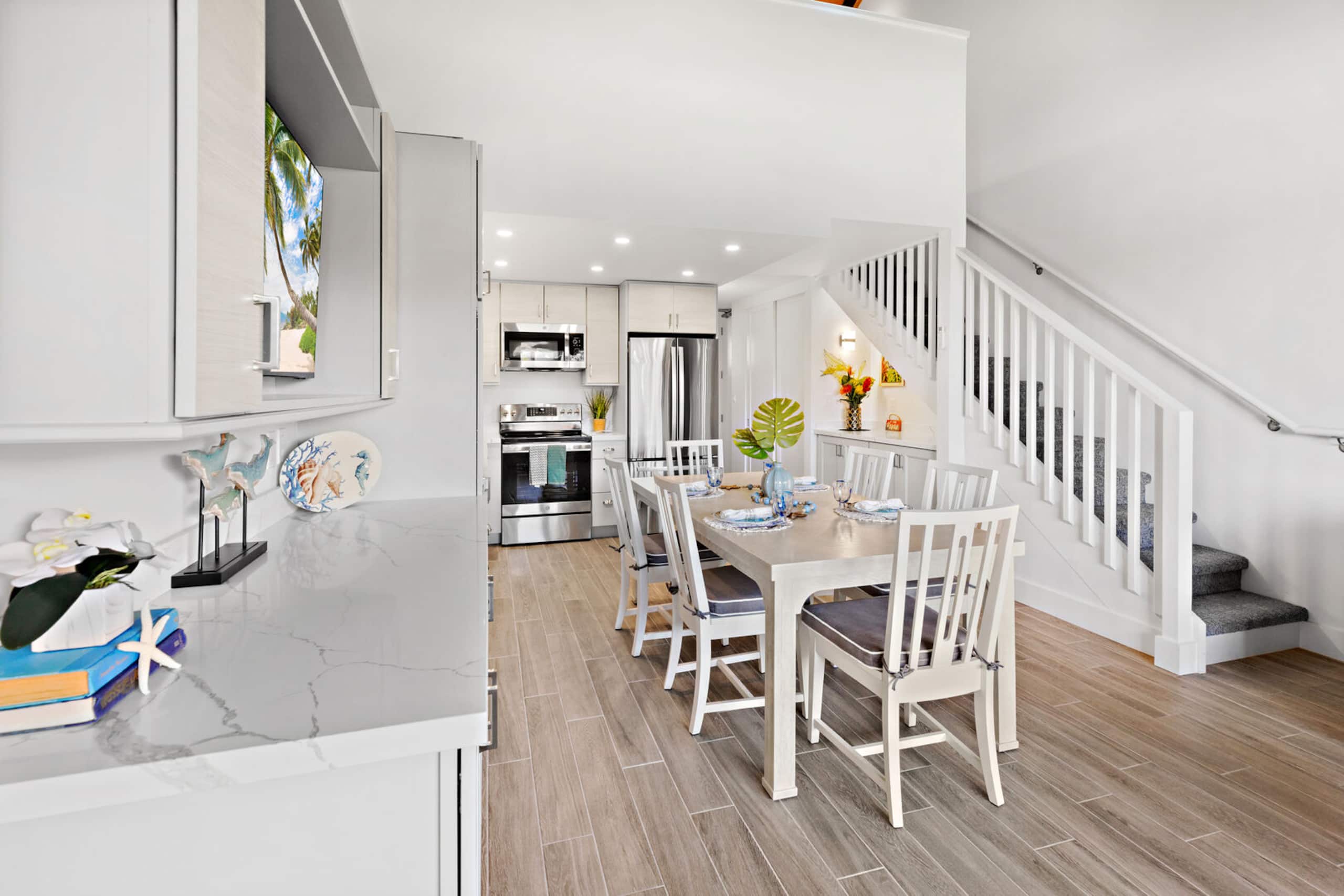 Condo in Lahaina · ★4.53 · 3 bedrooms · 6 beds · 2 baths - Image 11