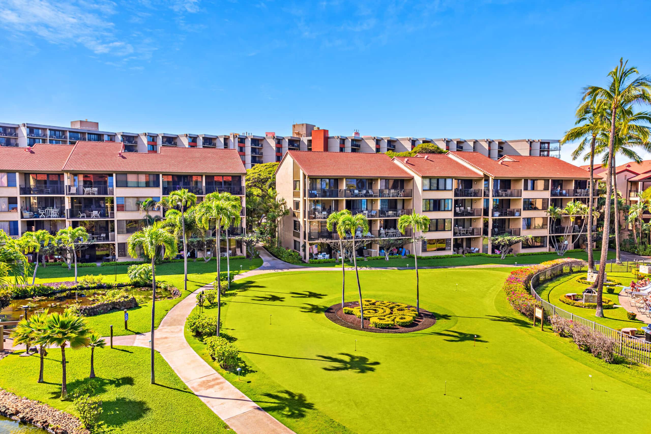 Condo in Lahaina · ★4.53 · 3 bedrooms · 6 beds · 2 baths - Image 37