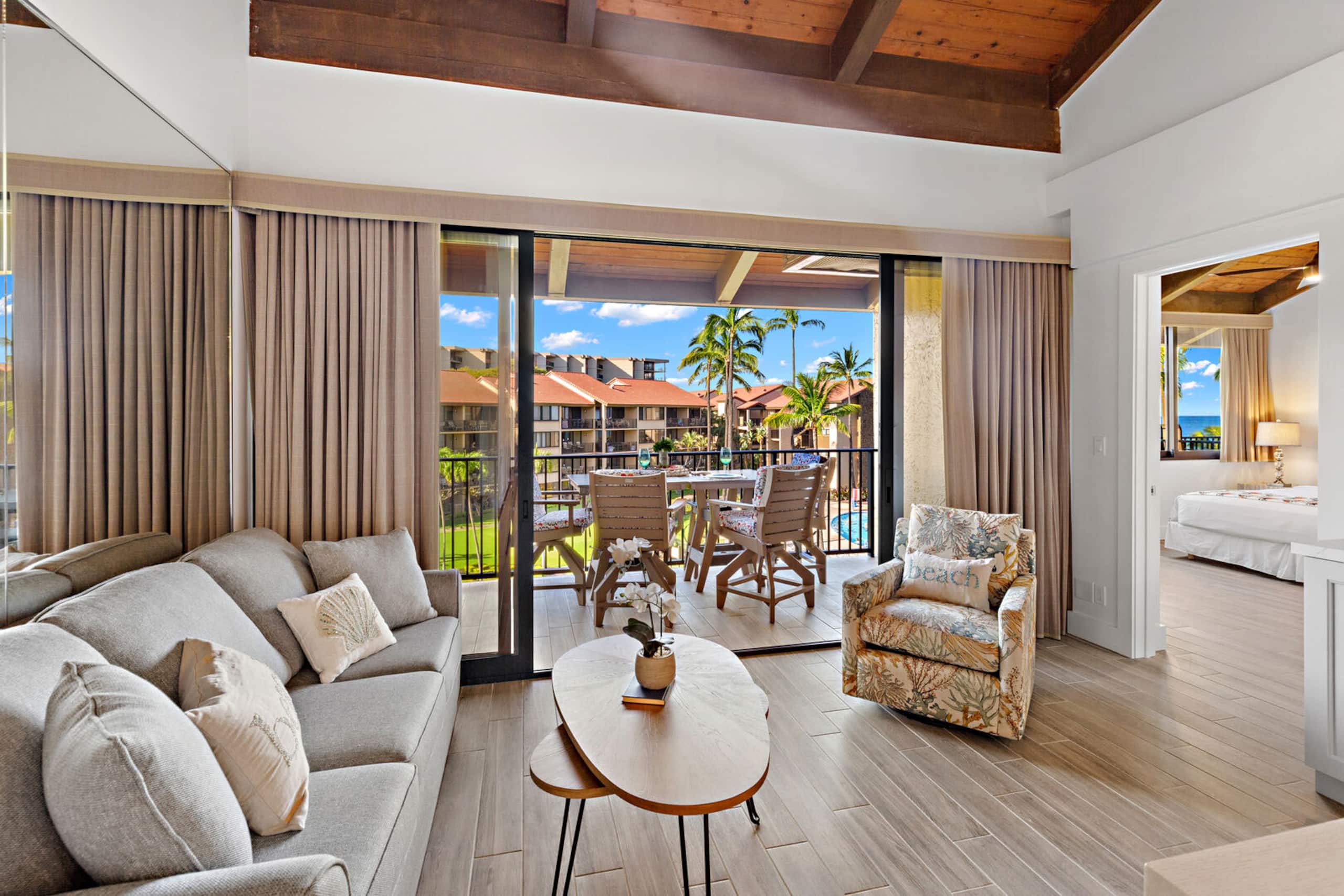 Condo in Lahaina · ★4.53 · 3 bedrooms · 6 beds · 2 baths - Image 4