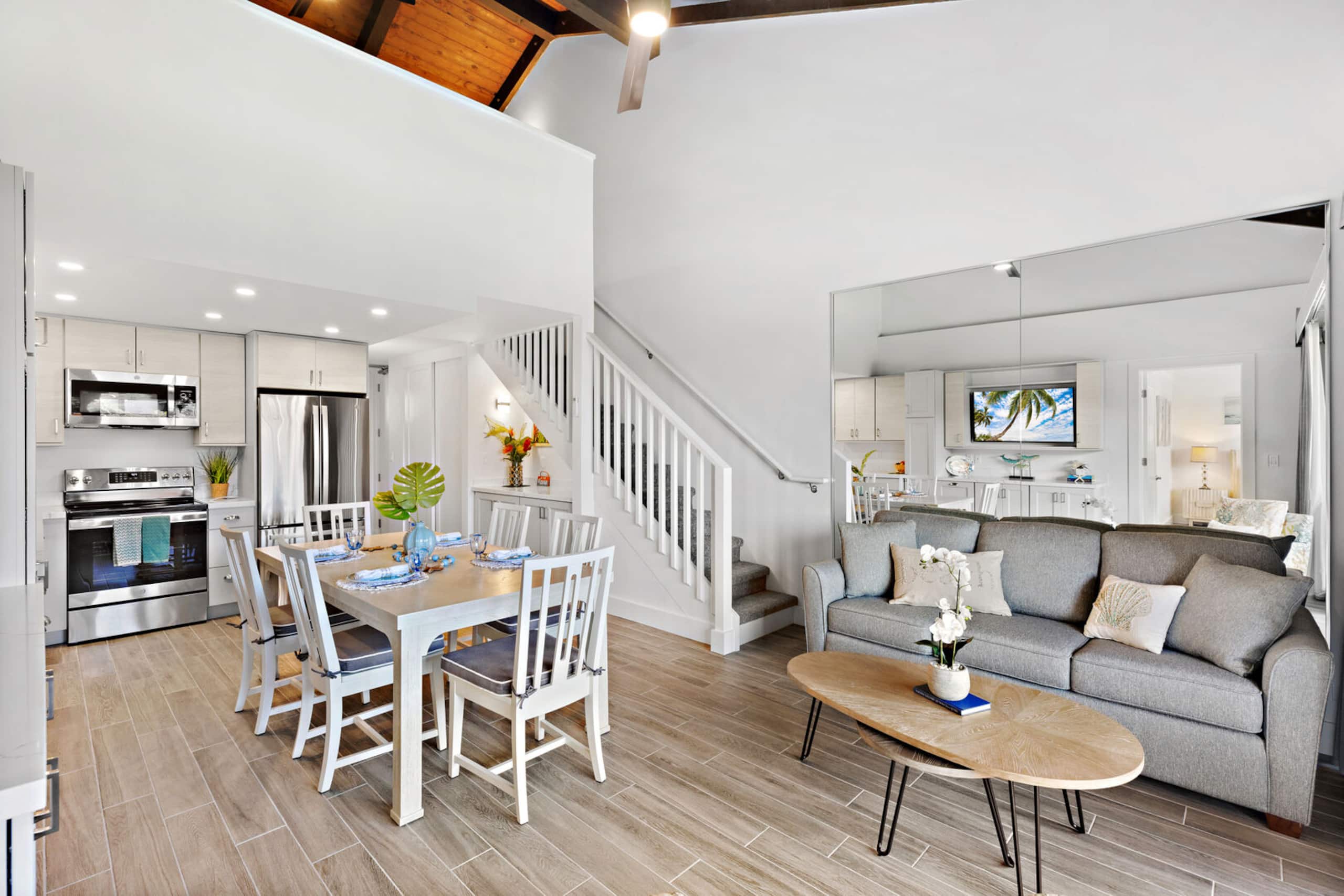 Condo in Lahaina · ★4.53 · 3 bedrooms · 6 beds · 2 baths - Image 6