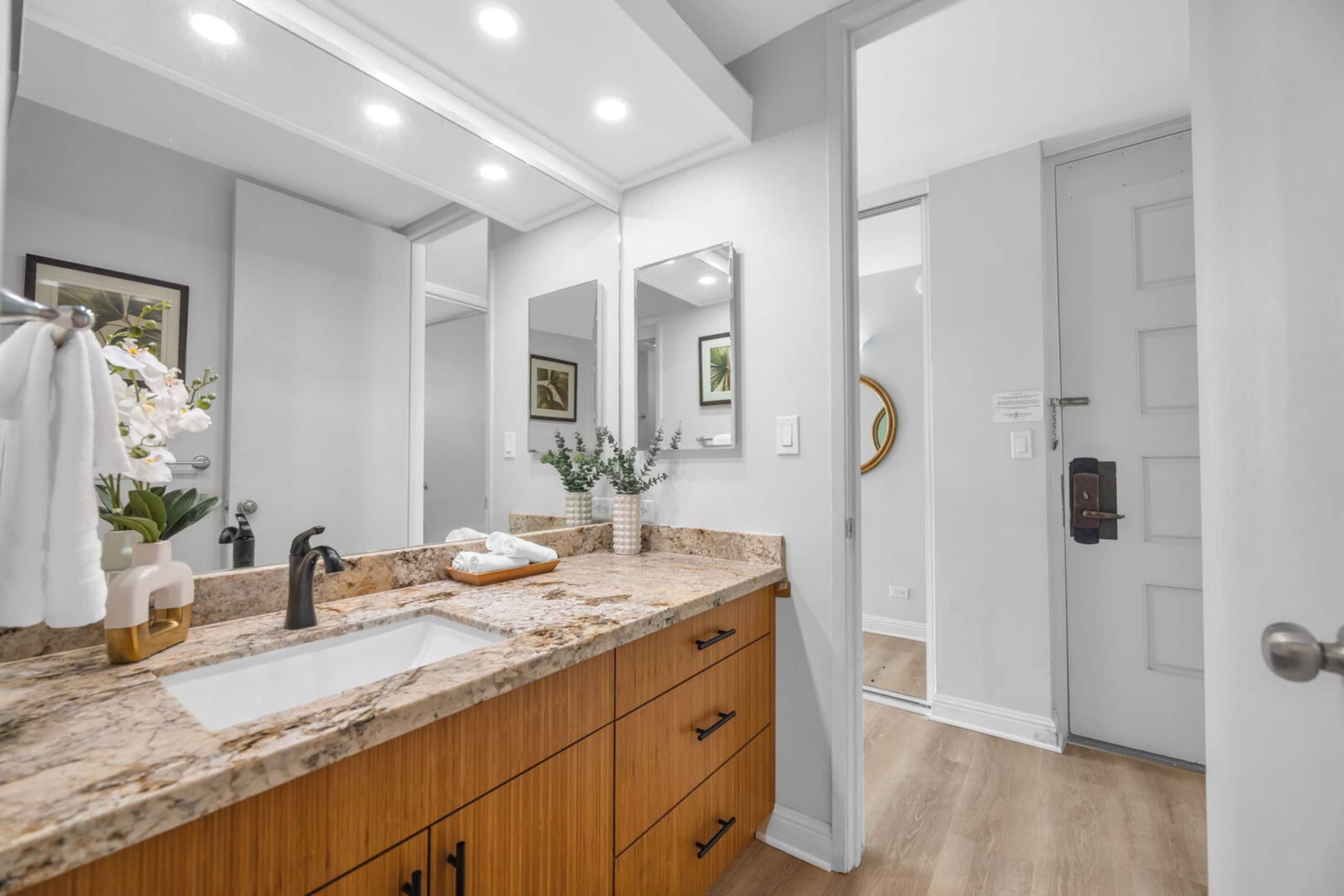 Condo in Lahaina · ★4.77 · 1 bedroom · 1 bed · 1 private bath - Image 28